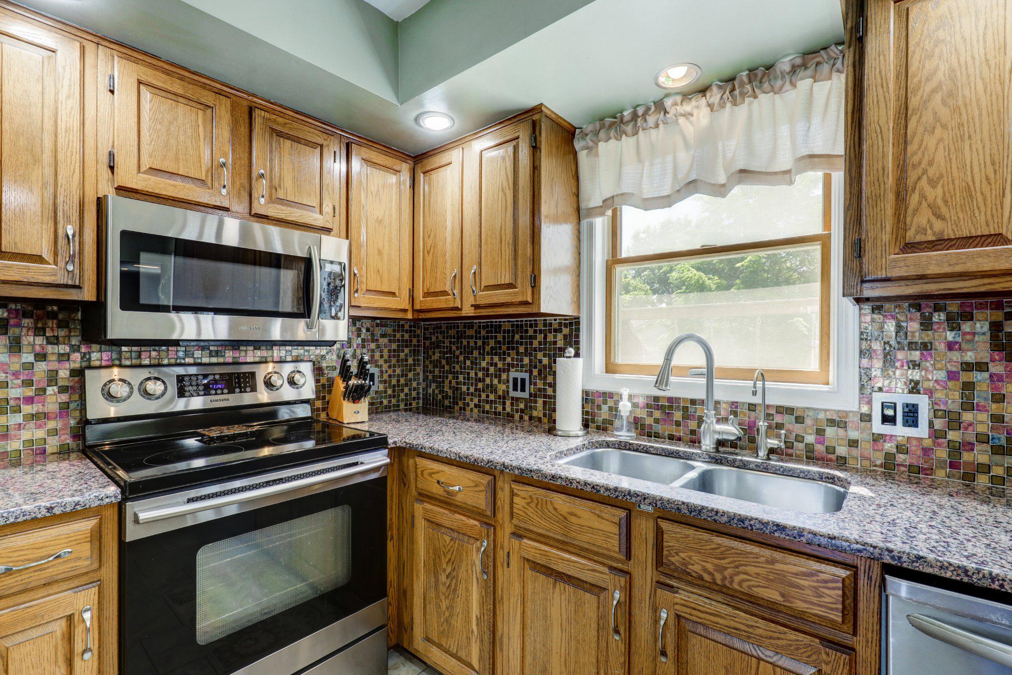 MEADOW BROOK ESTATES - Residential