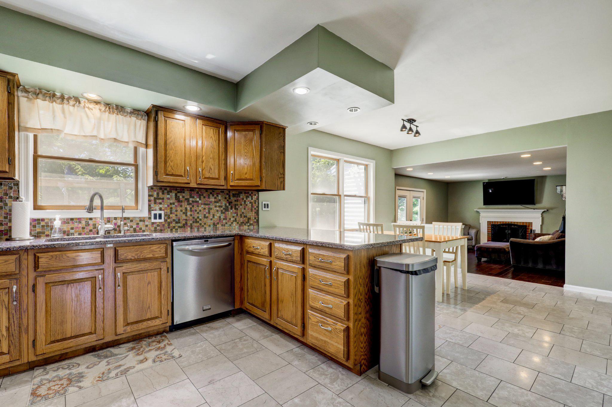 MEADOW BROOK ESTATES - Residential