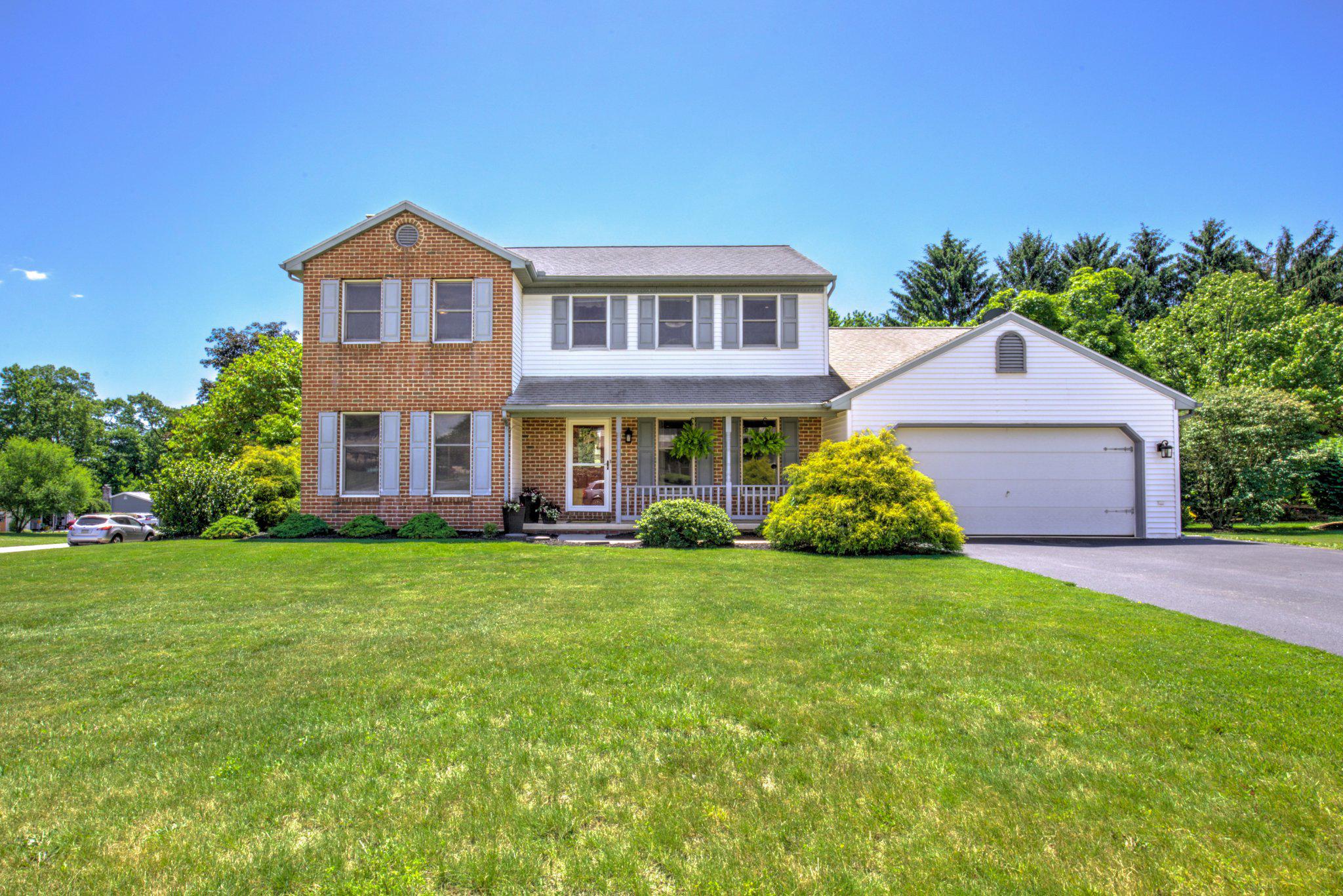 MEADOW BROOK ESTATES - Residential