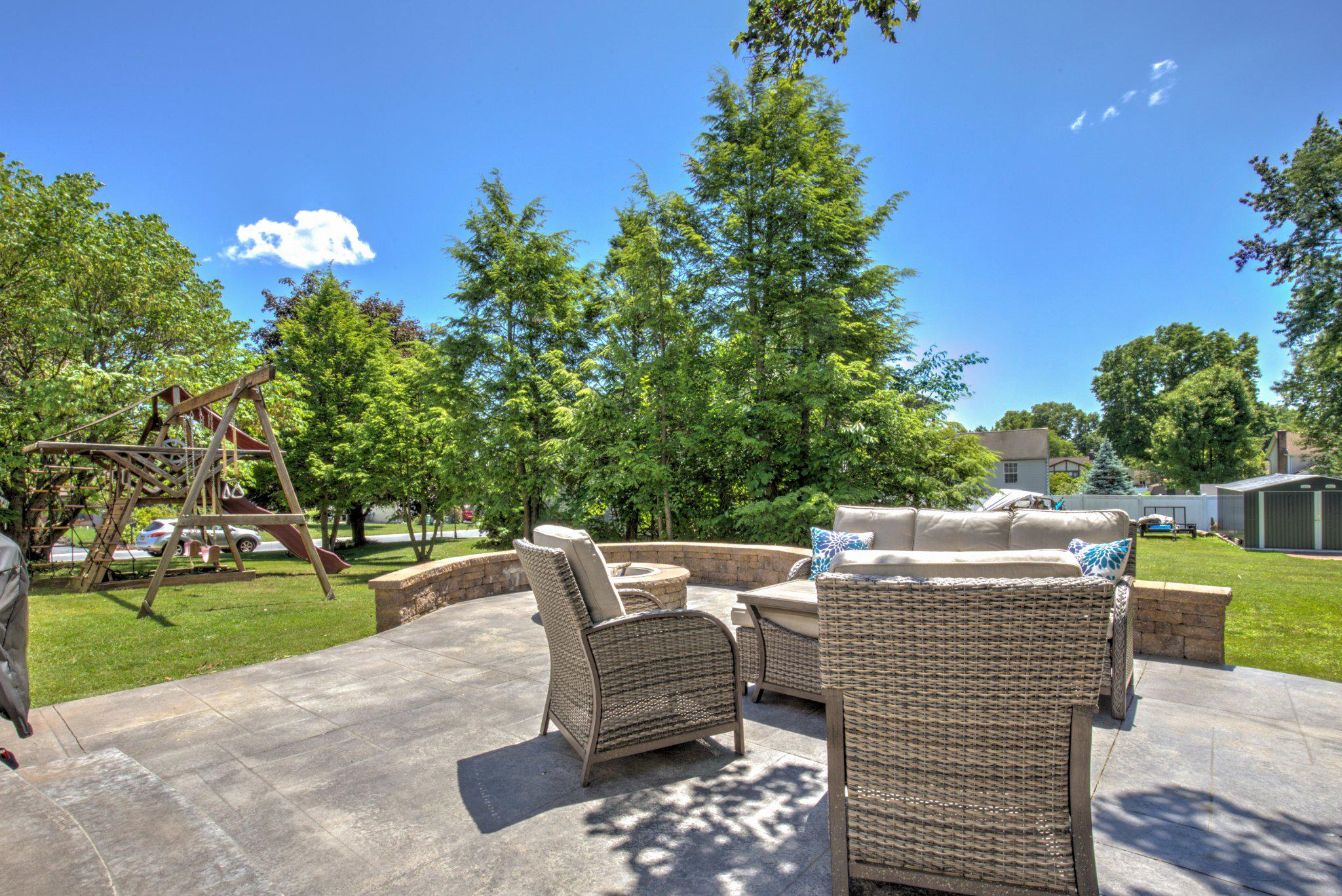 MEADOW BROOK ESTATES - Residential
