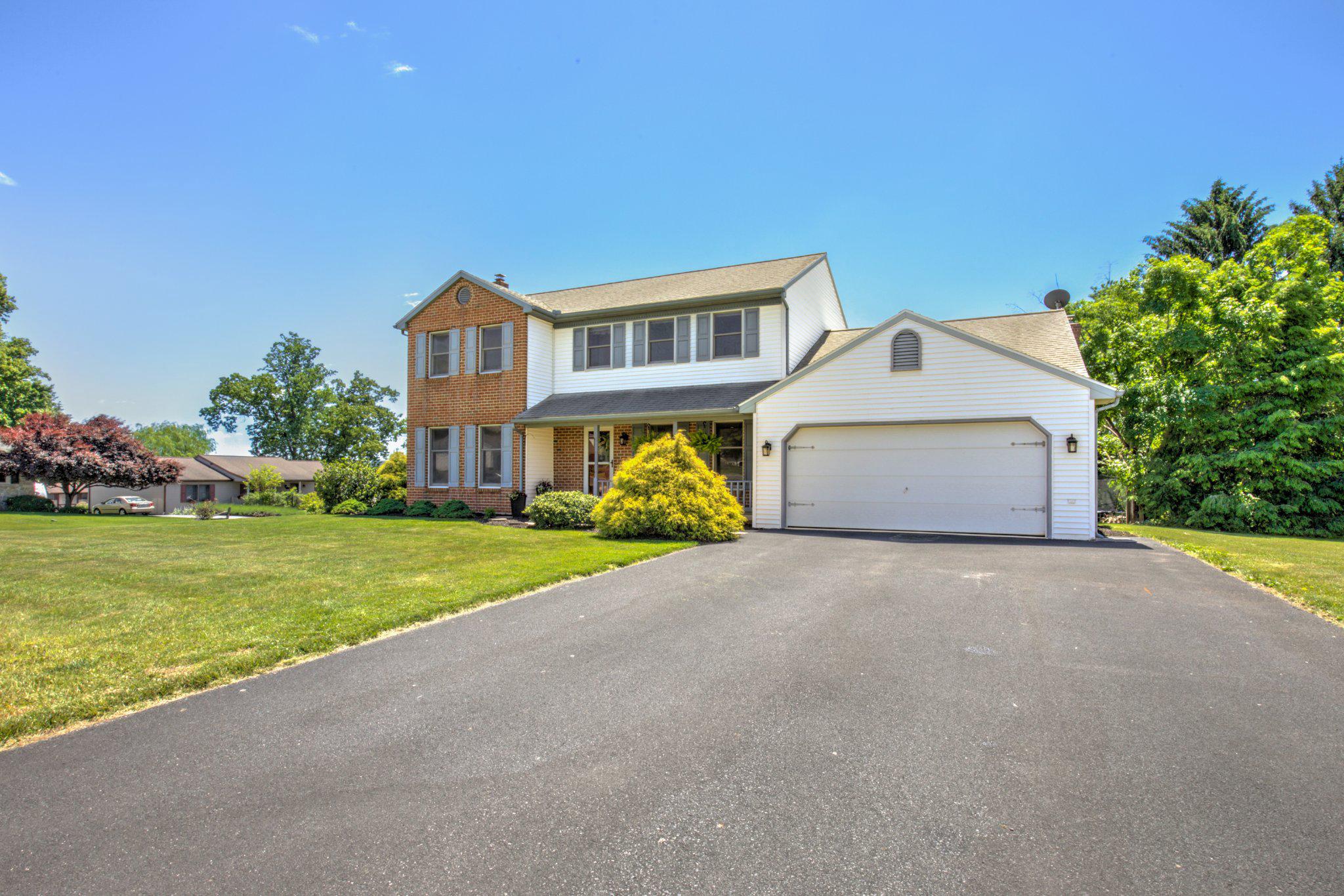 MEADOW BROOK ESTATES - Residential