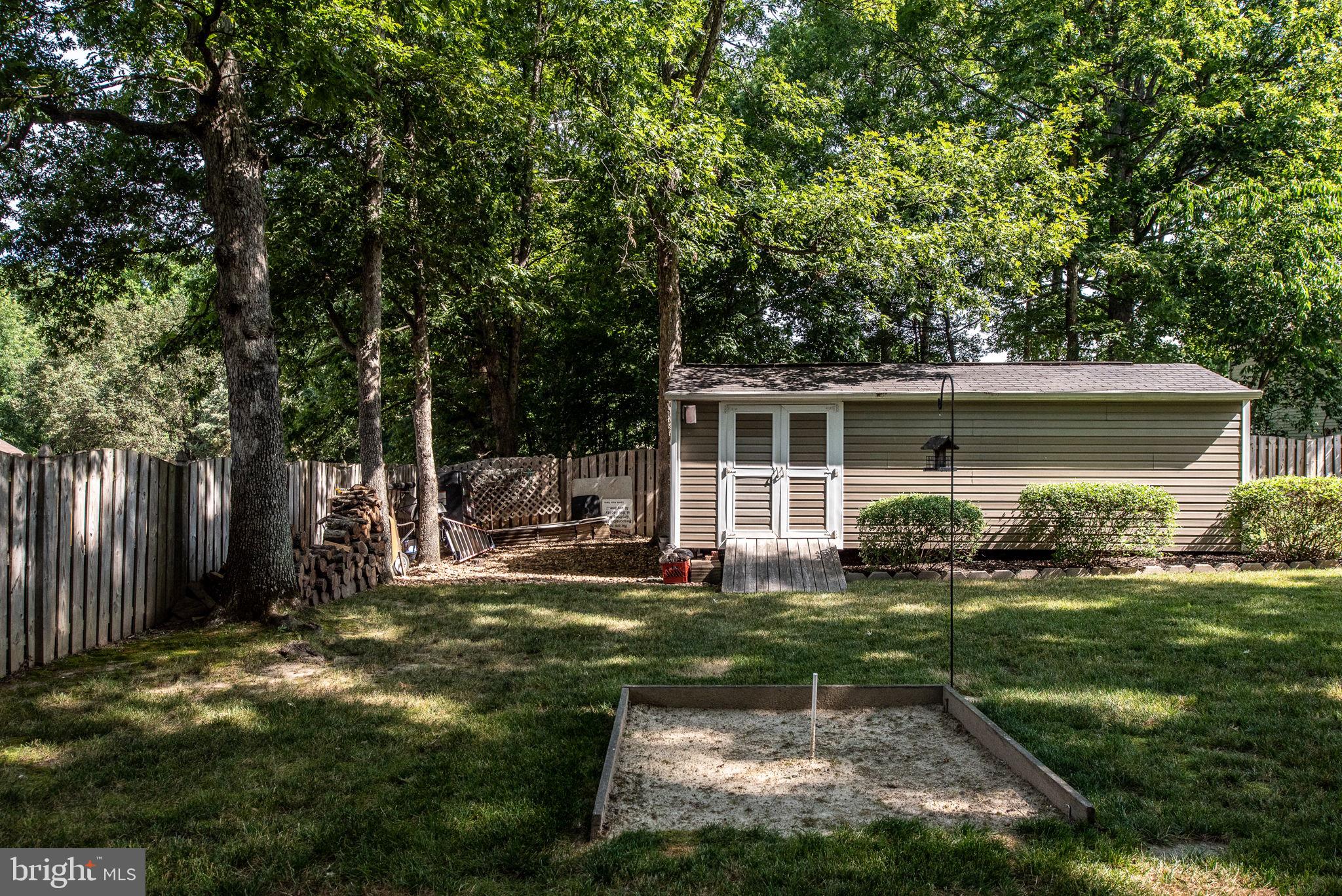 LEAVELLS CROSSING - Residential