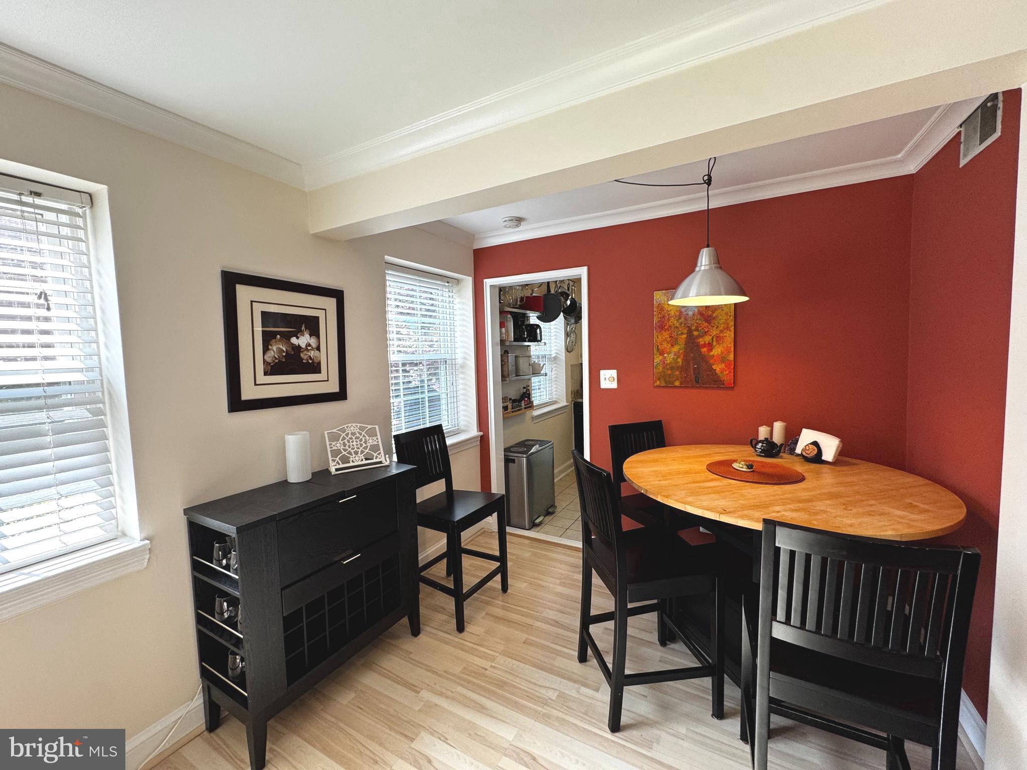 PALISADE GARDENS - Residential Lease