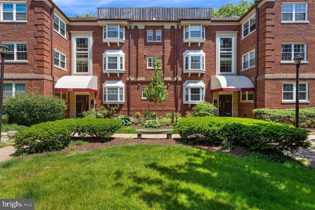 PALISADE GARDENS - Residential Lease