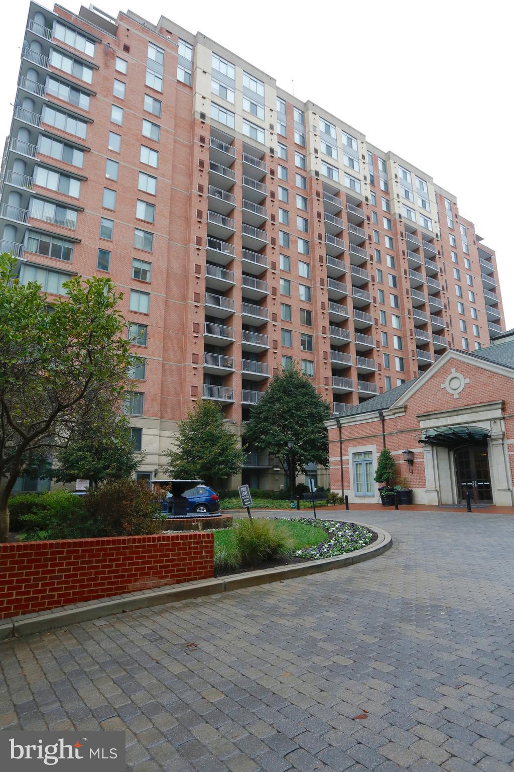 Rarely available 1 BR w/Den  in The Gallery a Luxury Hi-Rise across from Whiteflint METRO. In-Unit W/D, Garage Parking Space, Balcony and Storage Unit.The Gallery offers 24hr Concierge, Fitness Center, Pool, Great Room w/Fireplace, Media &Billiard rooms.Ideally located across from Metro, stores and restaurants.