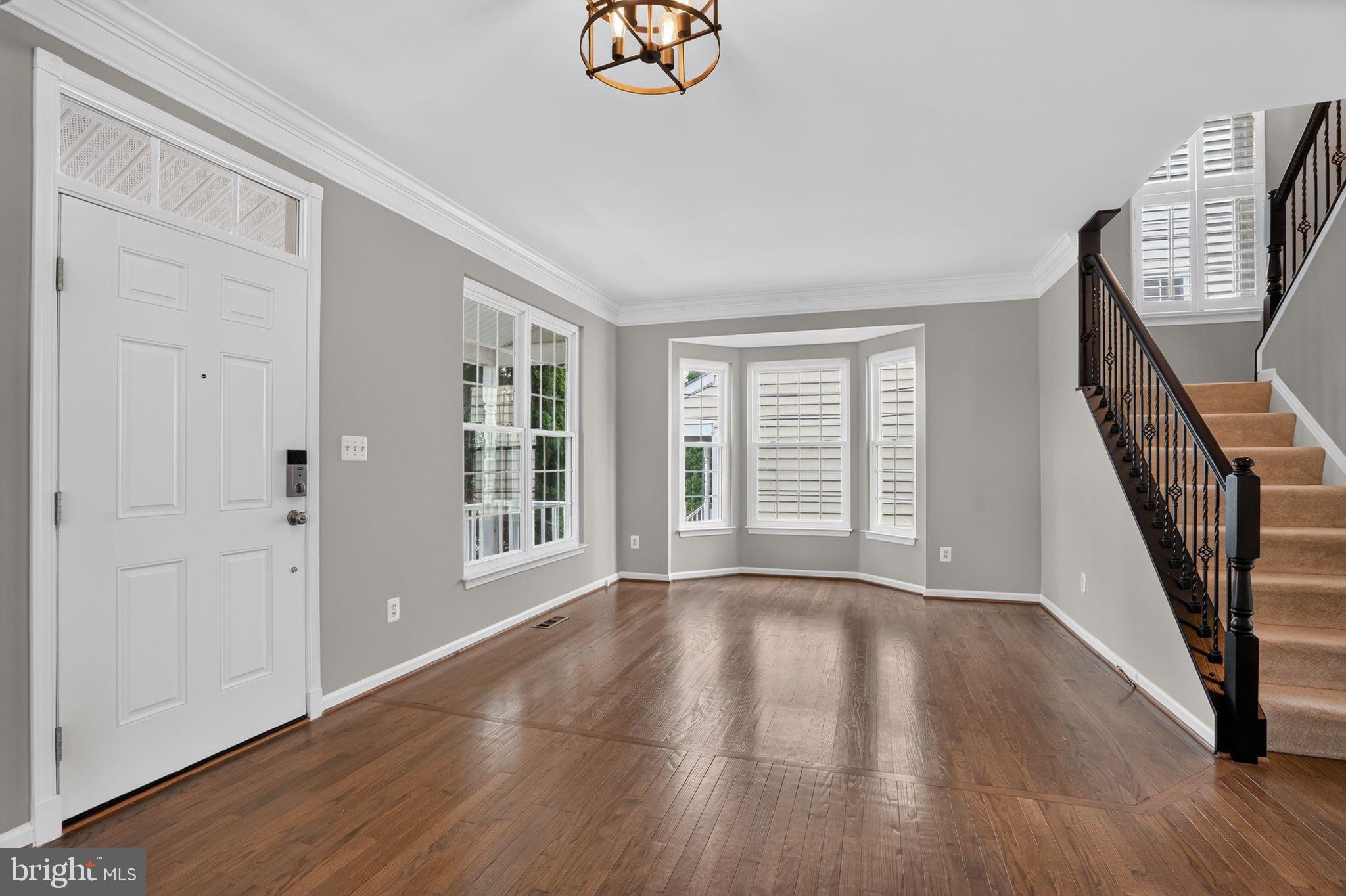 SOUTH RIDING - Residential