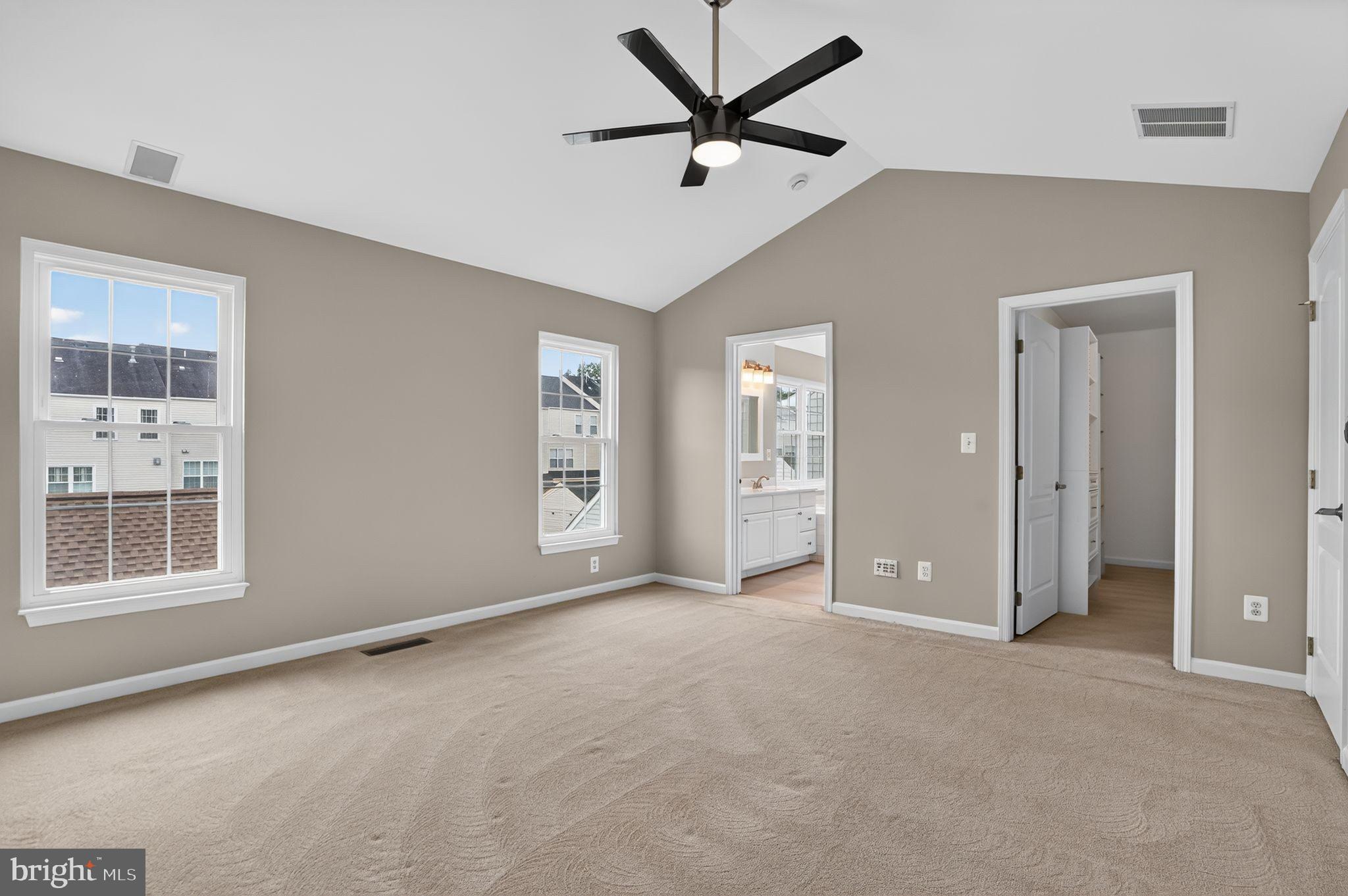 SOUTH RIDING - Residential