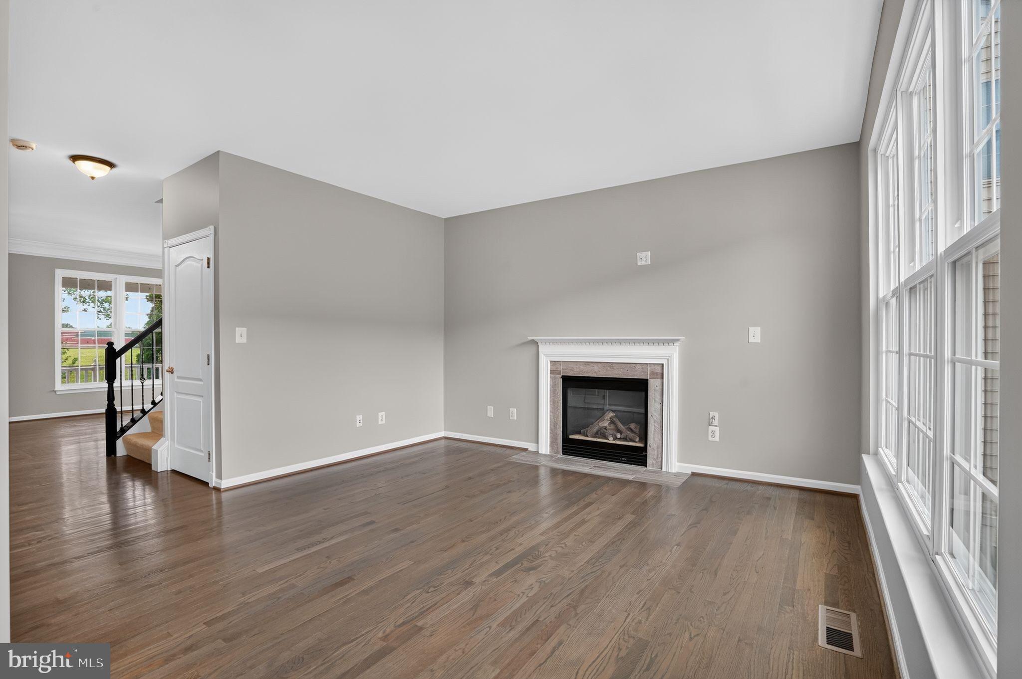 SOUTH RIDING - Residential