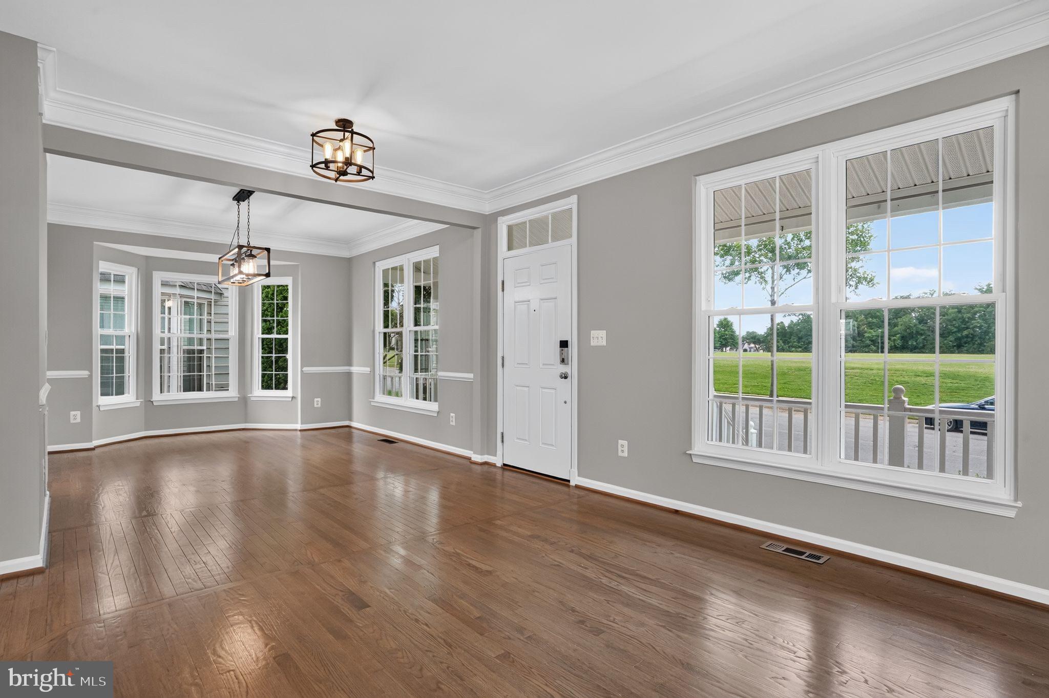 SOUTH RIDING - Residential