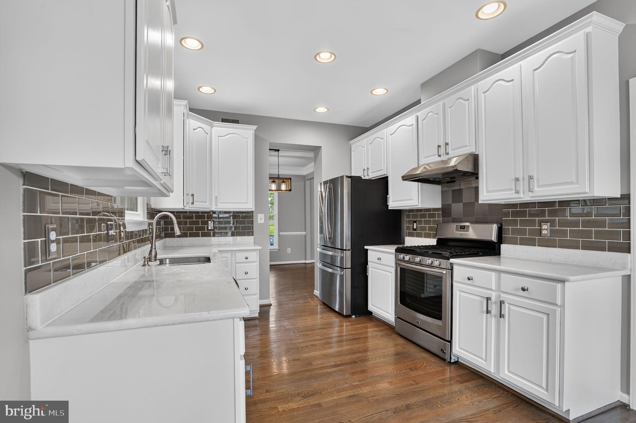 SOUTH RIDING - Residential