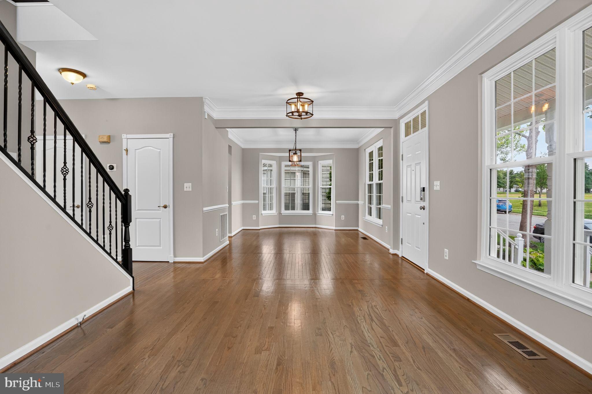 SOUTH RIDING - Residential