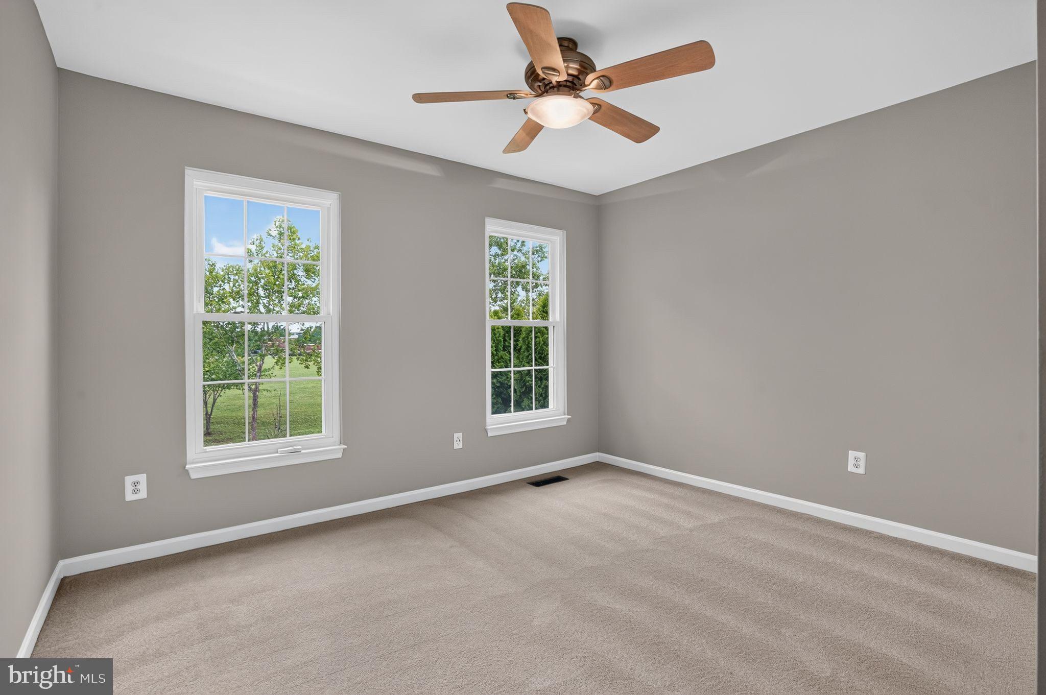 SOUTH RIDING - Residential