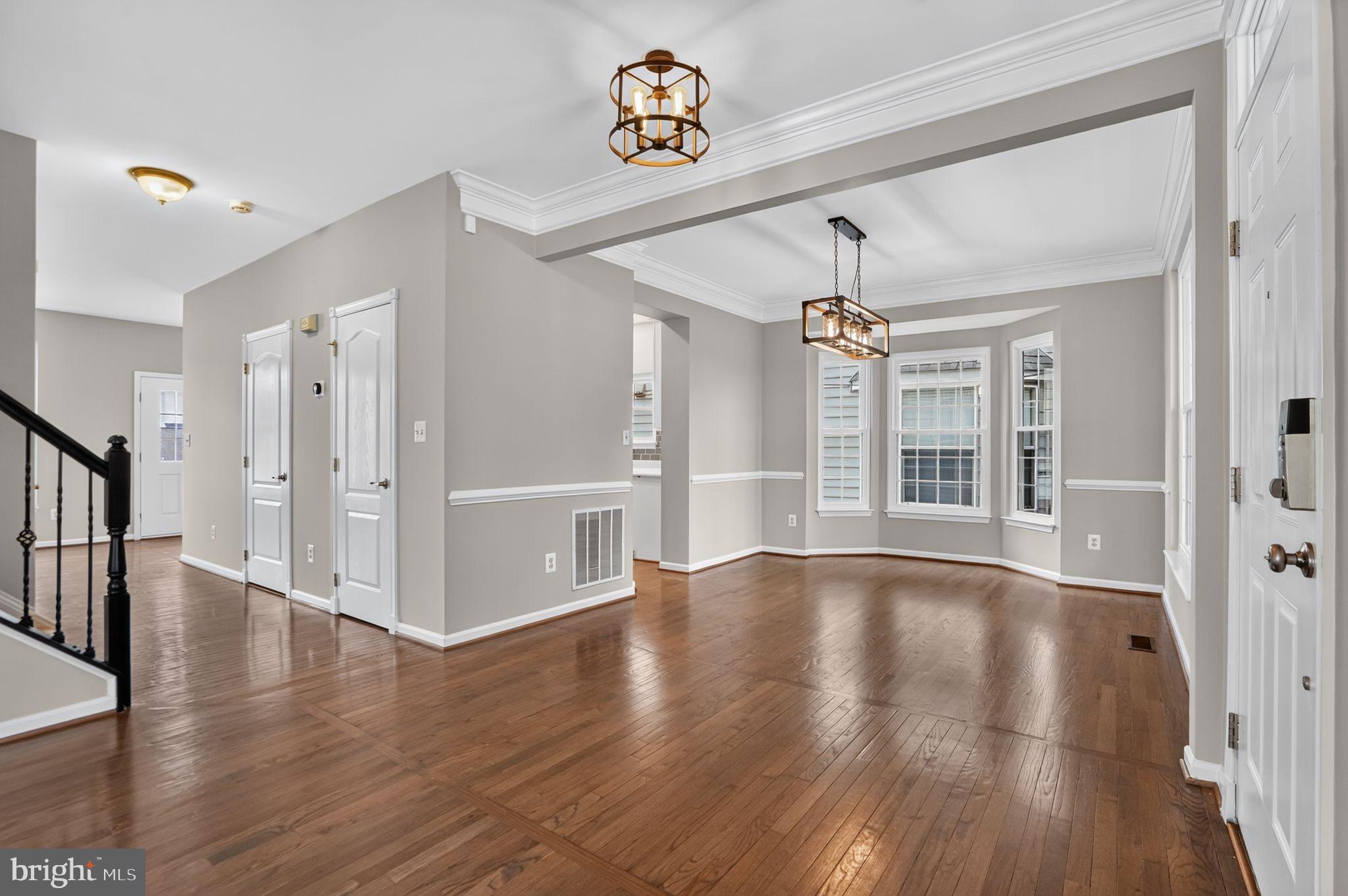 SOUTH RIDING - Residential