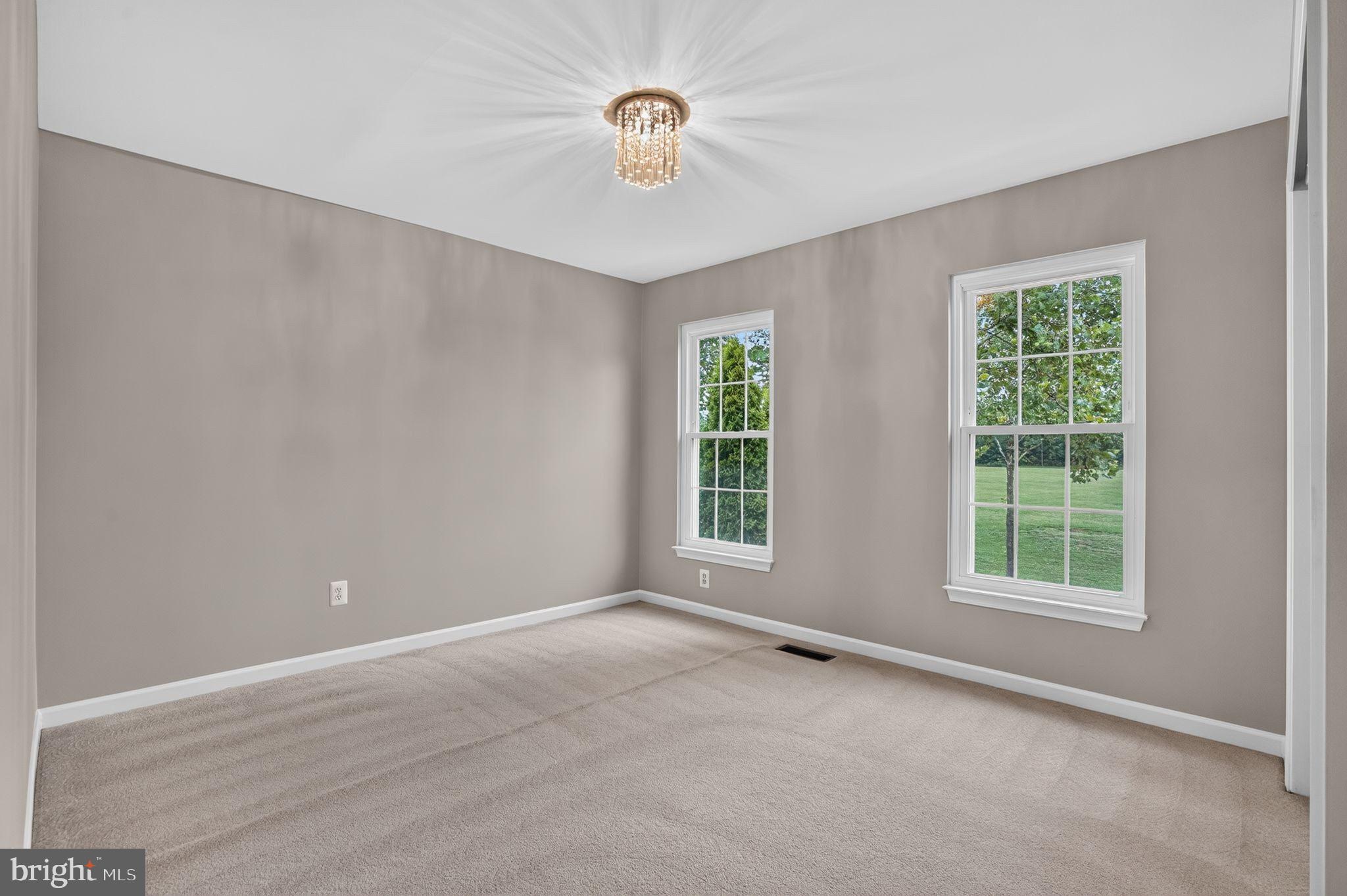 SOUTH RIDING - Residential