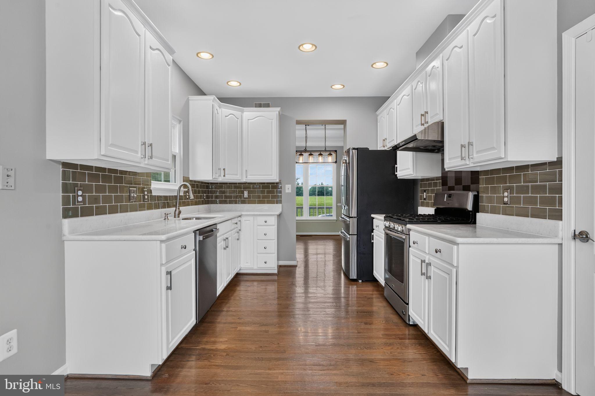 SOUTH RIDING - Residential