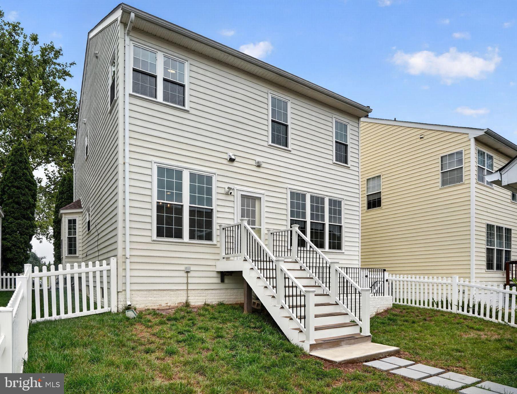 SOUTH RIDING - Residential