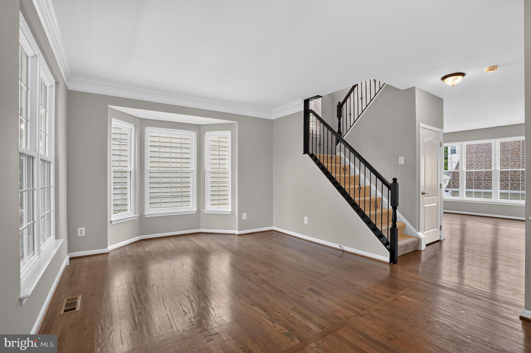 SOUTH RIDING - Residential