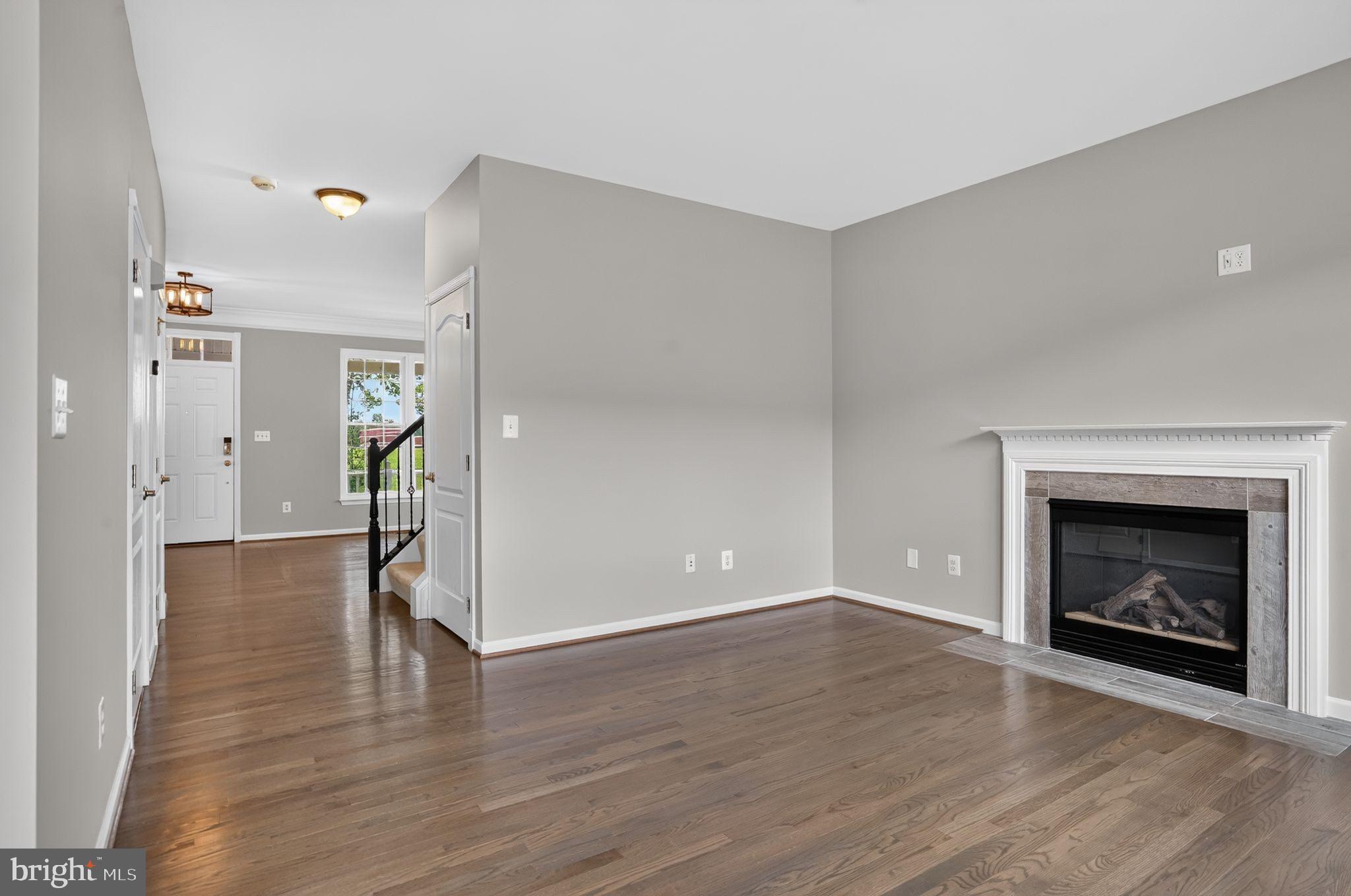 SOUTH RIDING - Residential