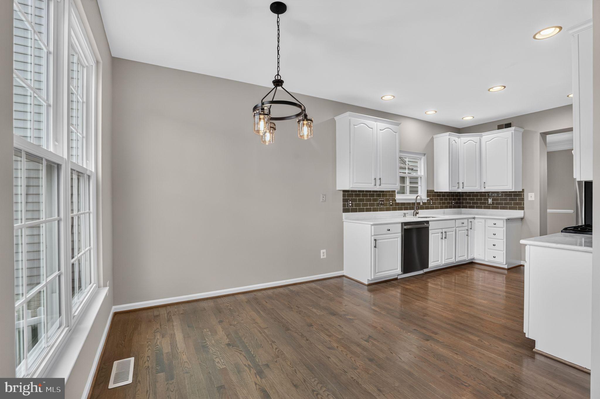 SOUTH RIDING - Residential