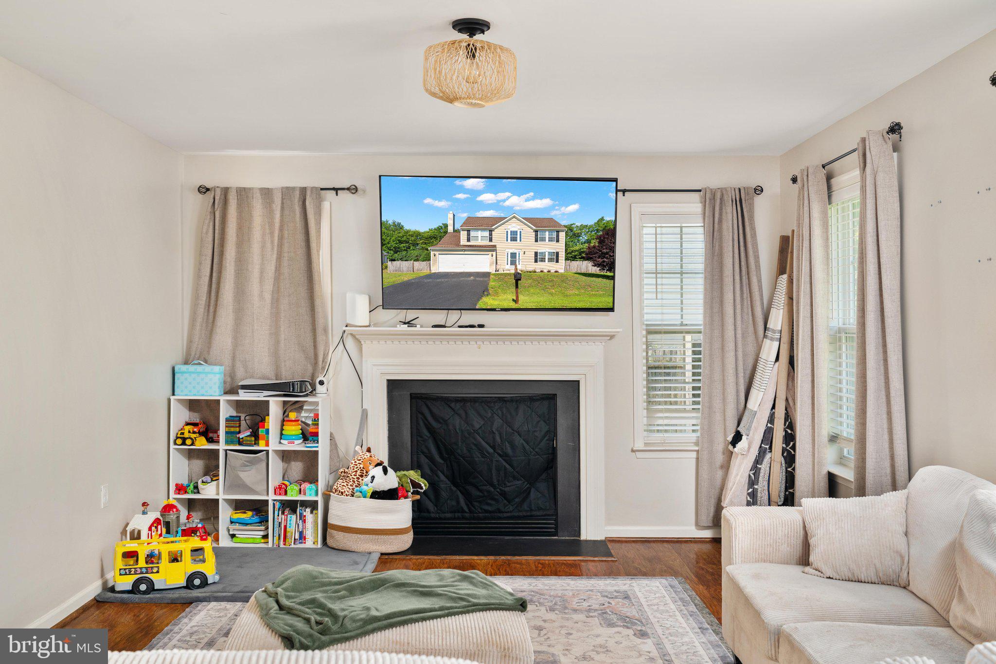 MCCAULEY CROSSING - Residential