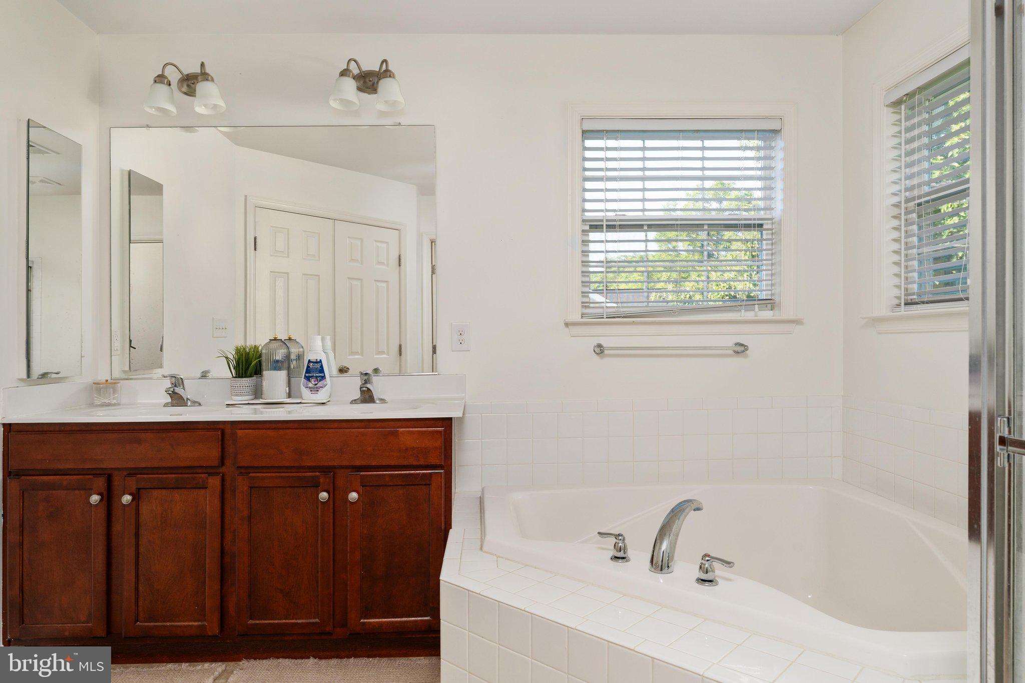 MCCAULEY CROSSING - Residential