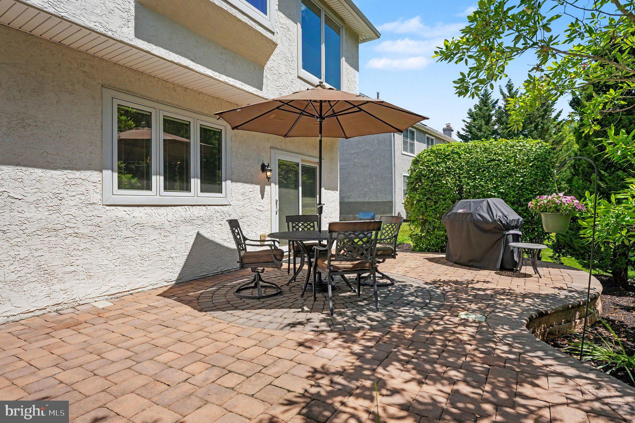 PINE CREST - Residential