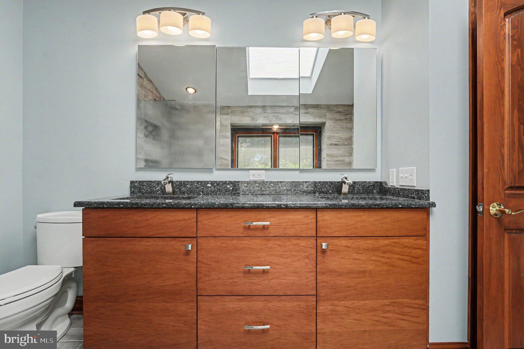 PINE CREST - Residential