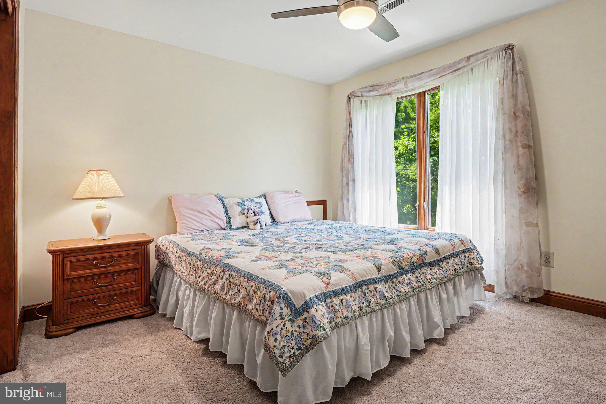 PINE CREST - Residential