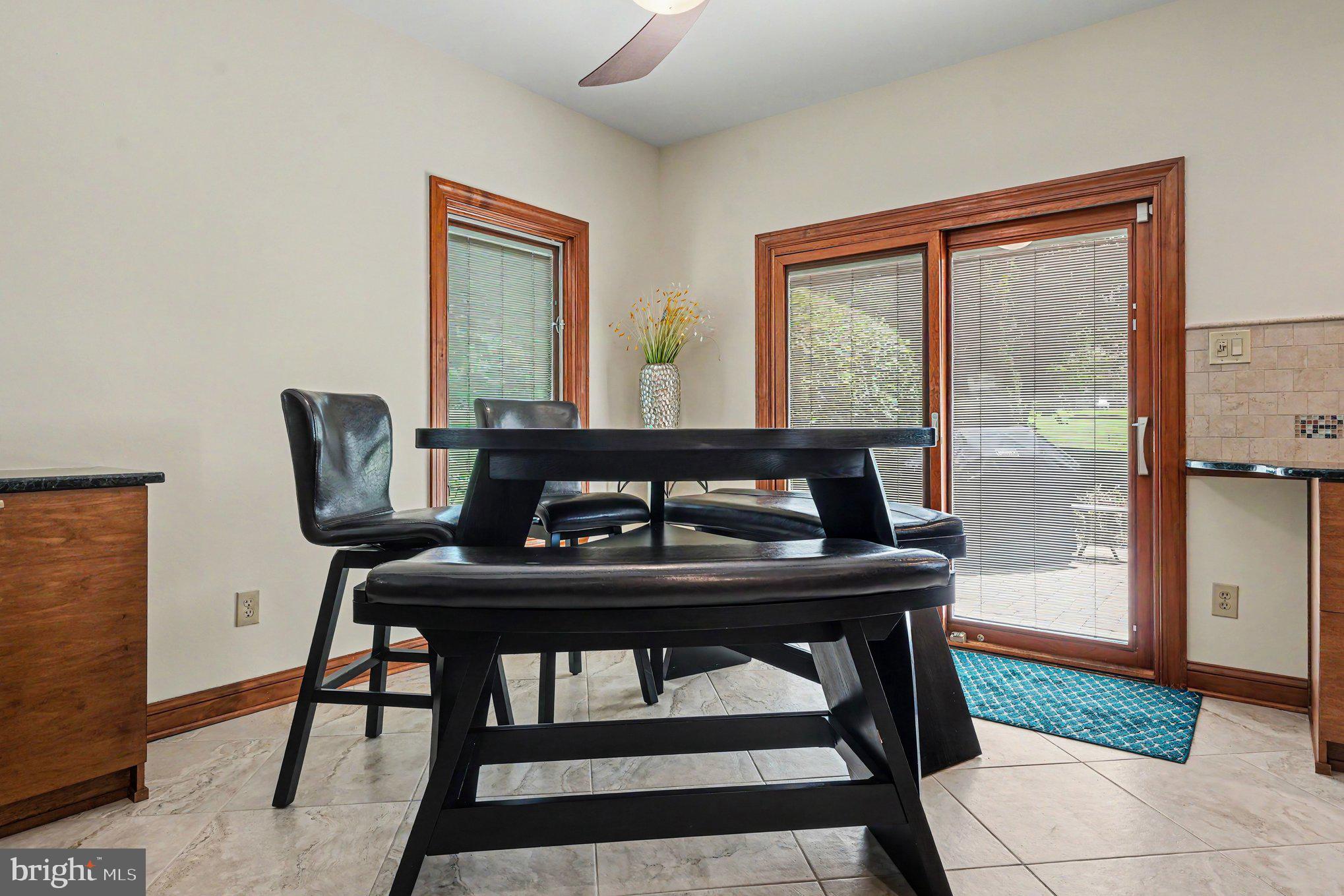 PINE CREST - Residential