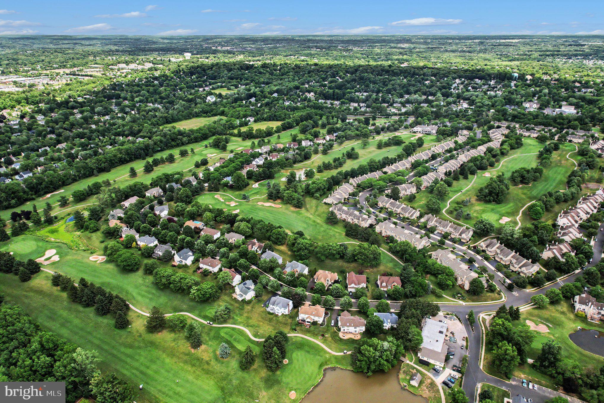 PINE CREST - Residential