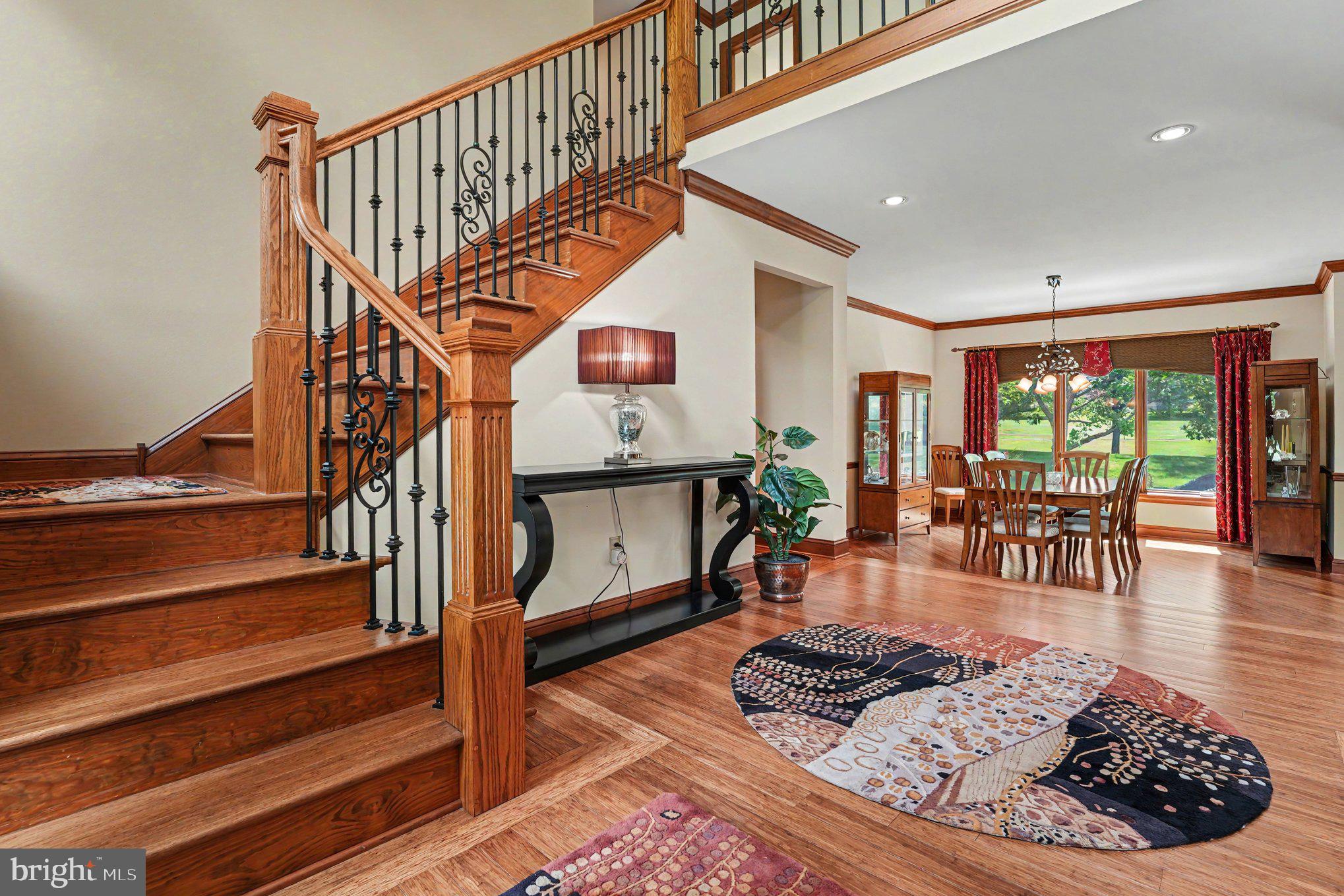 PINE CREST - Residential