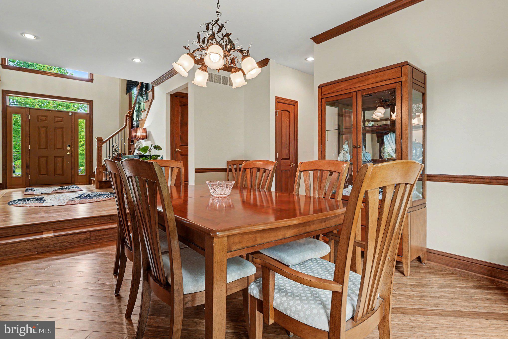 PINE CREST - Residential