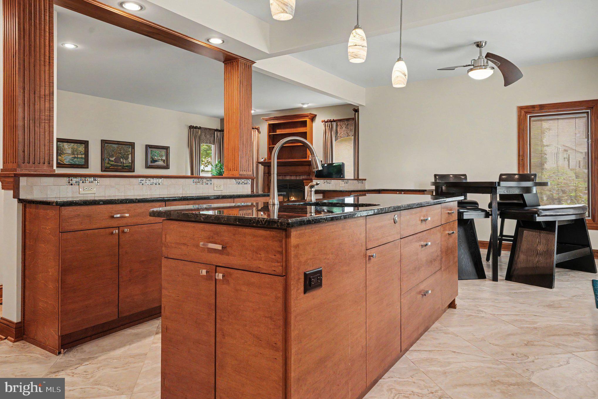 PINE CREST - Residential