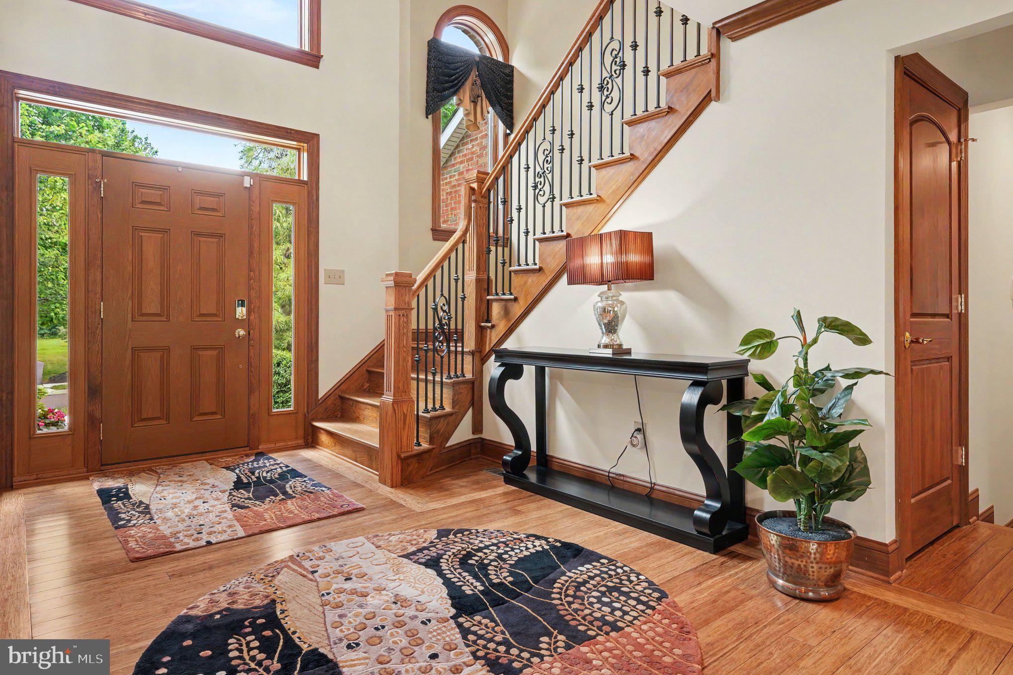 PINE CREST - Residential