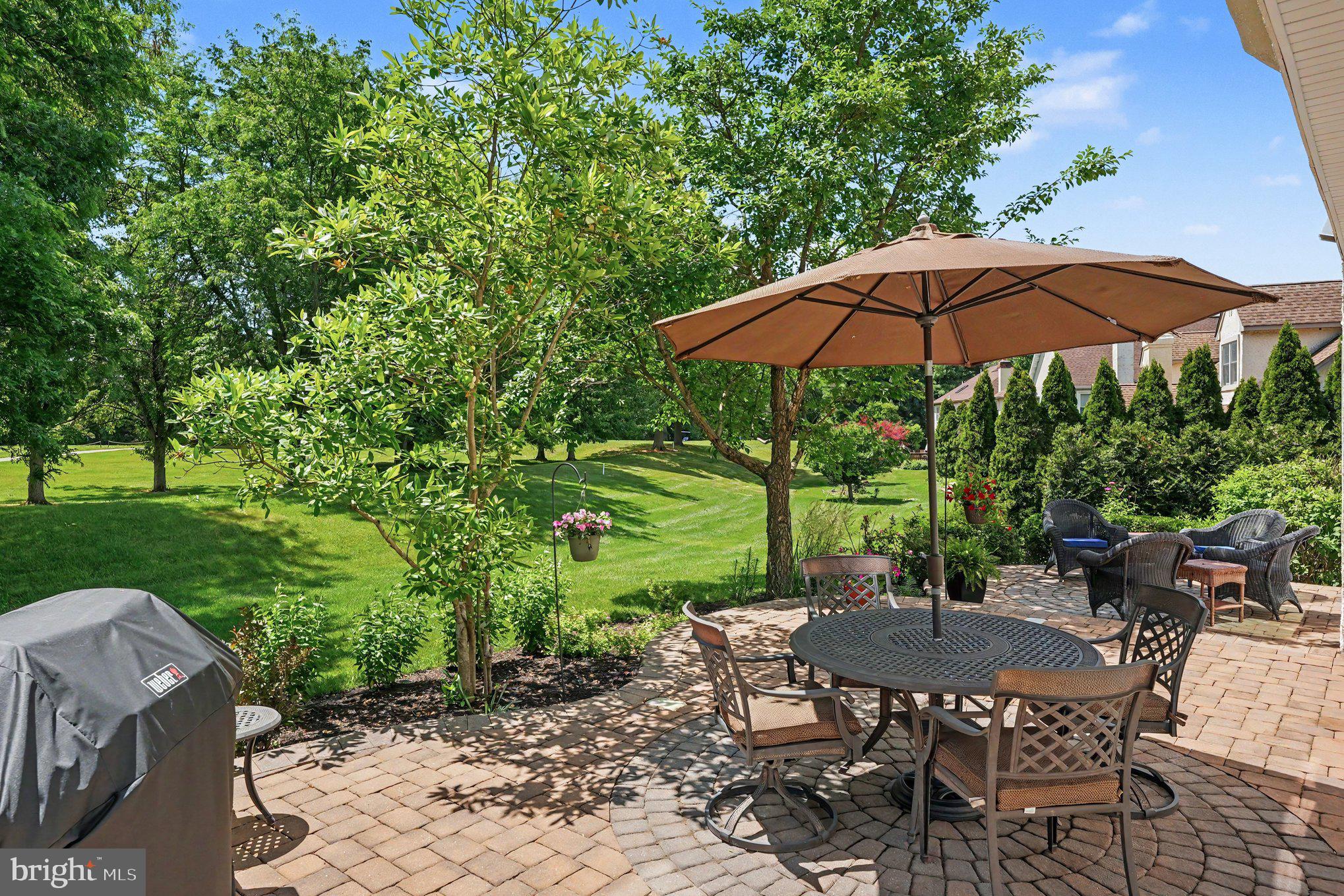 PINE CREST - Residential