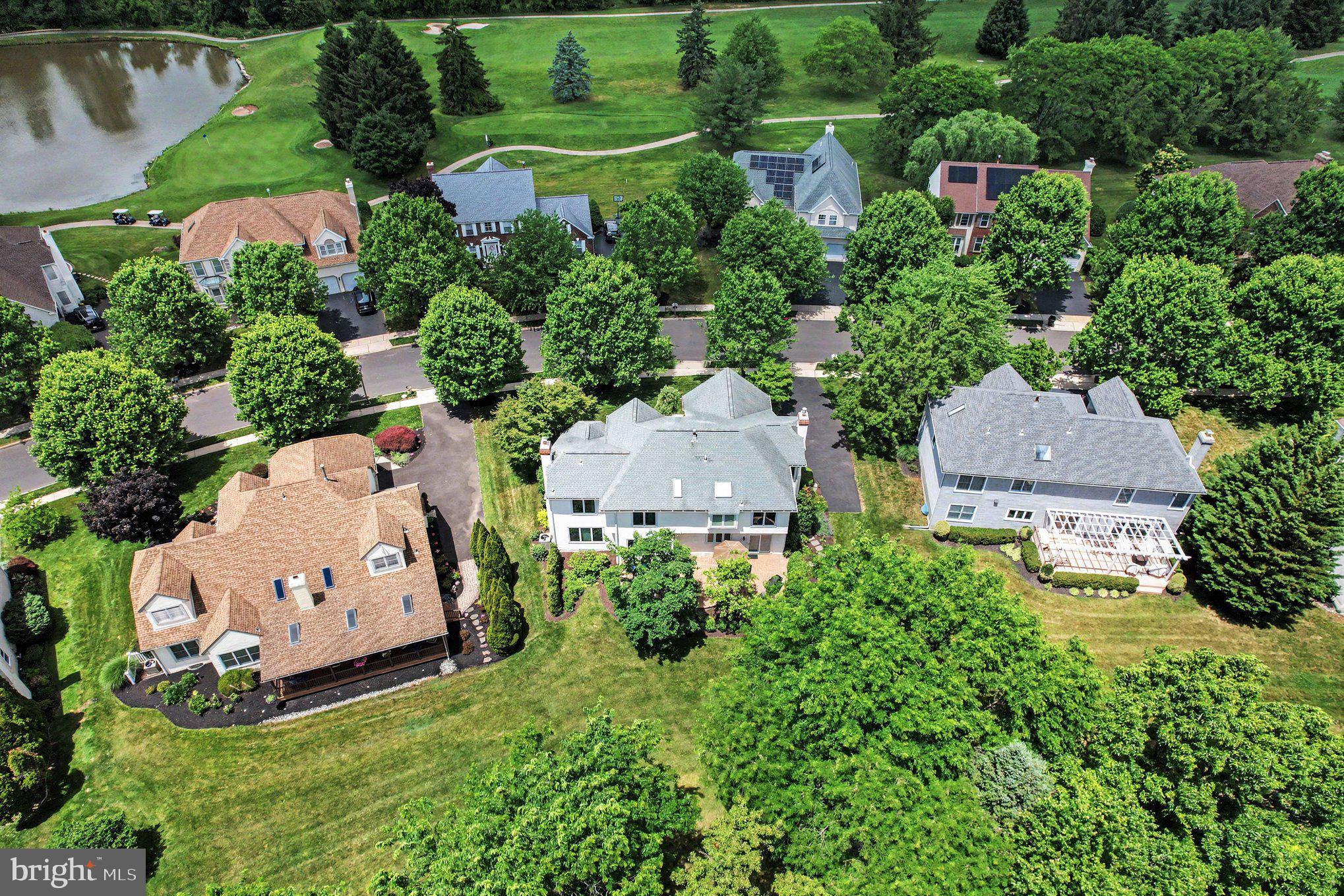 PINE CREST - Residential