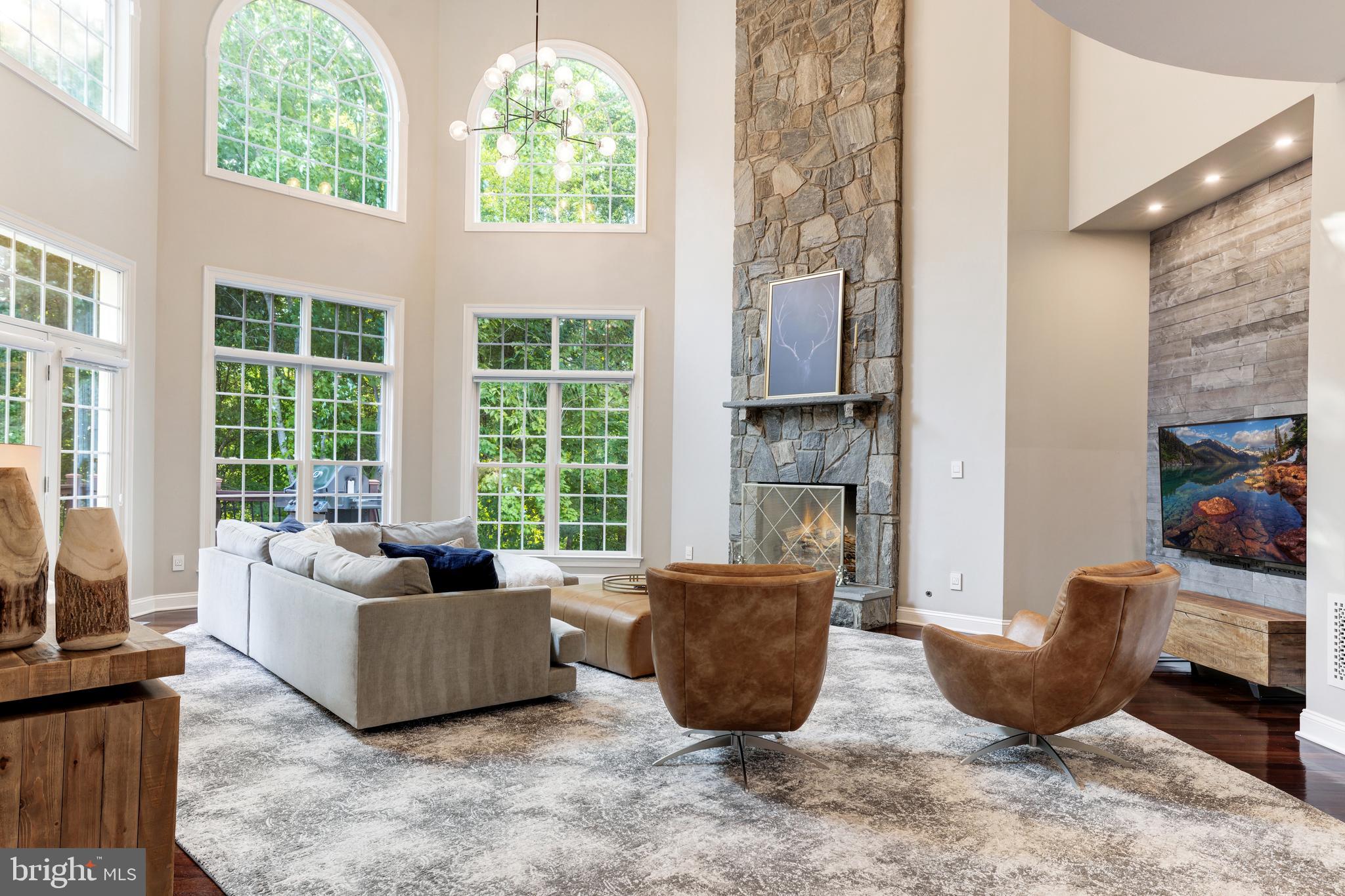 LANSDOWNE ON THE POTOMAC - Residential