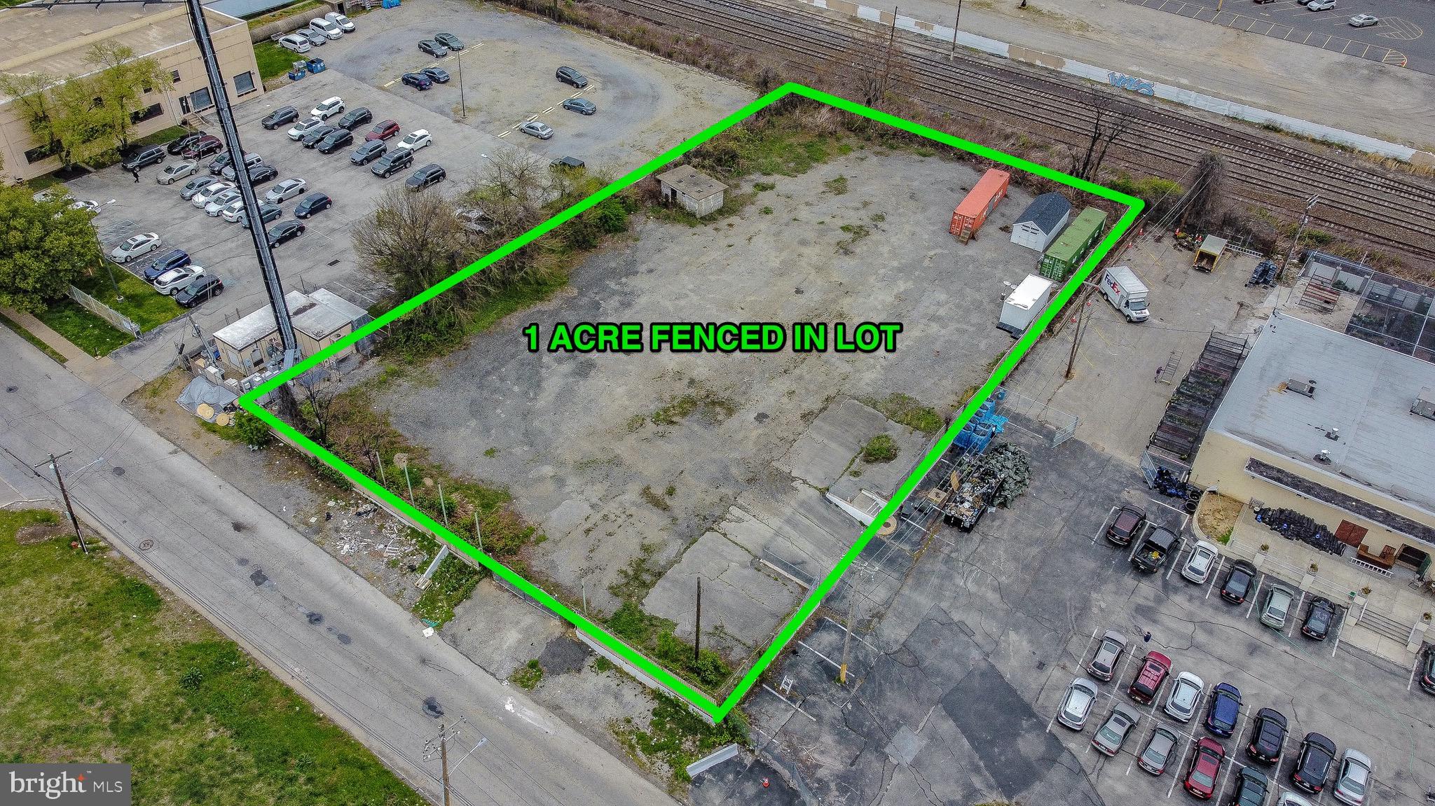 Welcome to 3245-47 Stokley Street, a 1 Acre fenced in site . Amazing location with very convenient access to Route 1 and I76. This lot is fully fenced in and secure with a 20' manual swing gate off of Stokley Street. The lot backs up to Train tracks and across the street is The Philadelphia Water Department. This site is great for Construction Companies or Trucking Companies. ZONED I2
Call with any questions!