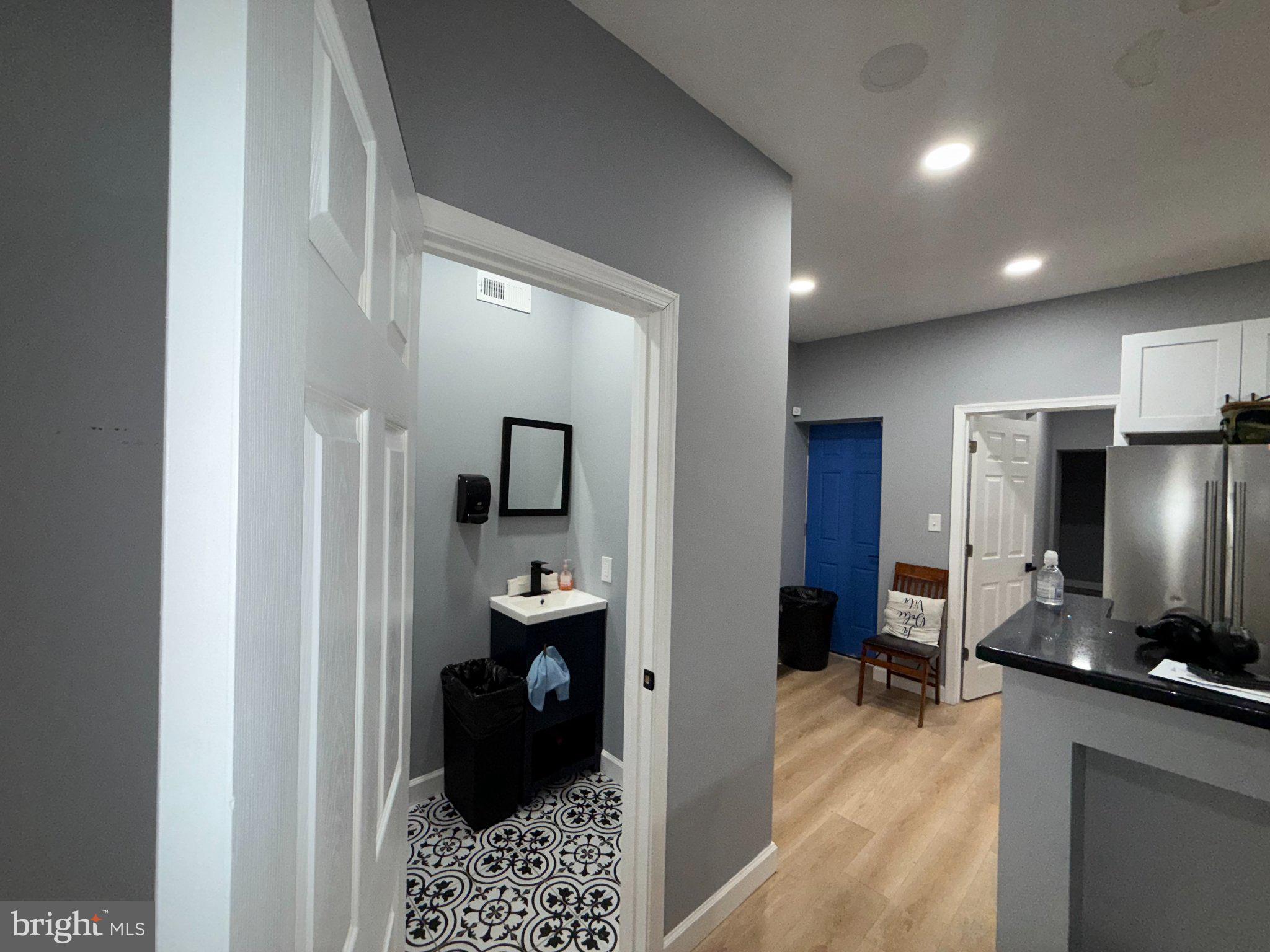 STRAWBERRY MANSION - Residential