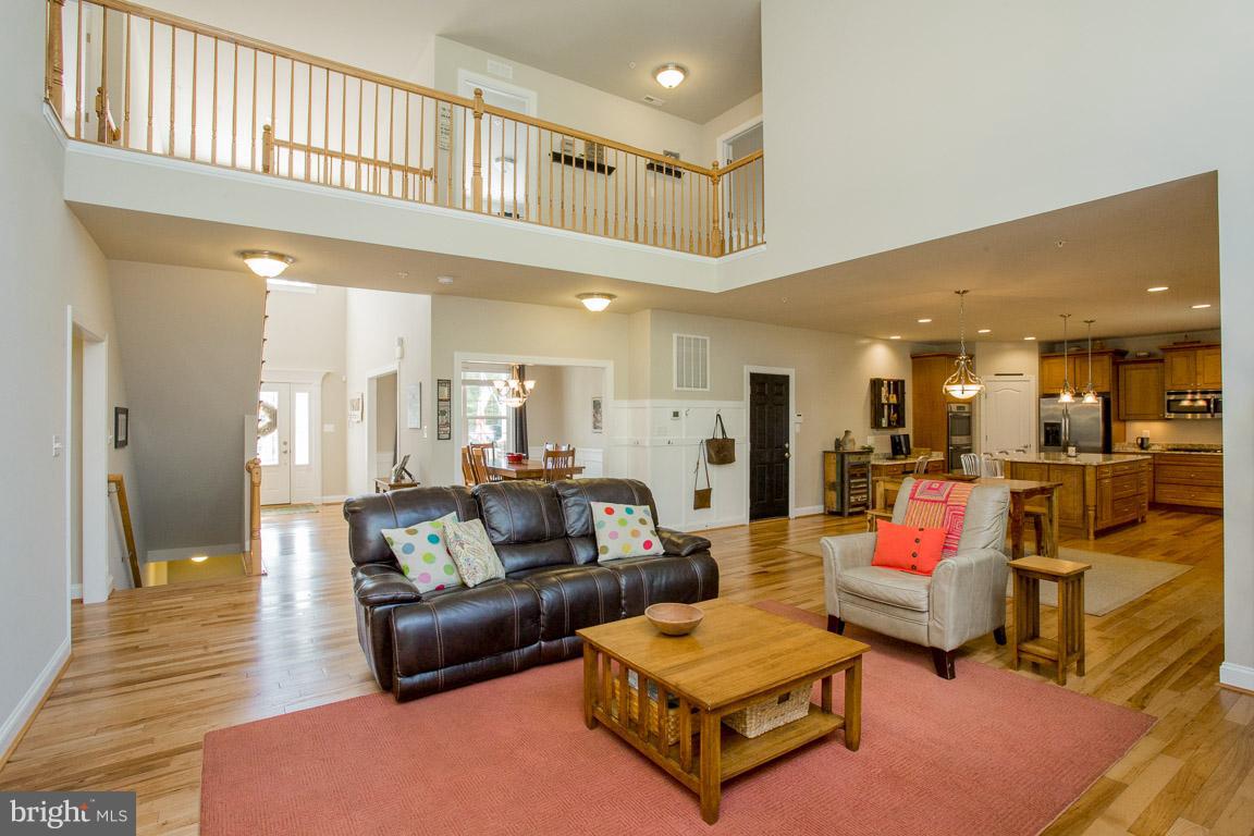 OAKLAND HALL - Residential
