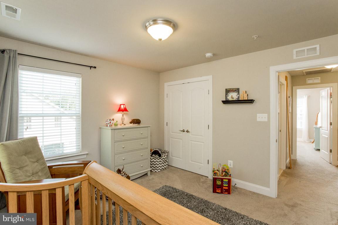 OAKLAND HALL - Residential