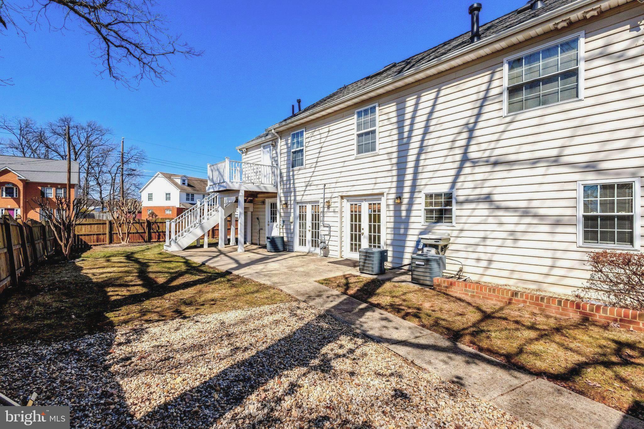 LOISDALE ESTATES - Residential Lease