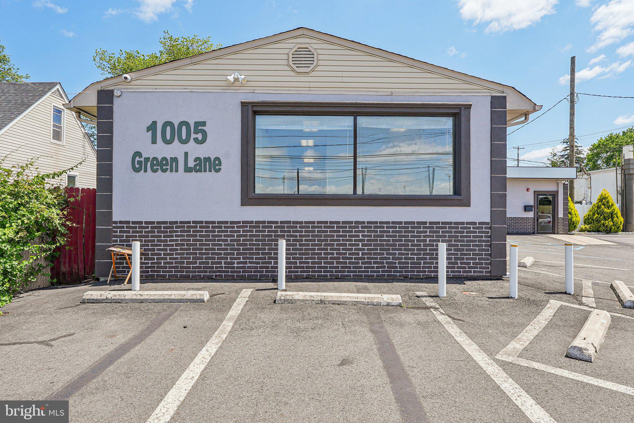 GREEN LANE - Commercial Sale