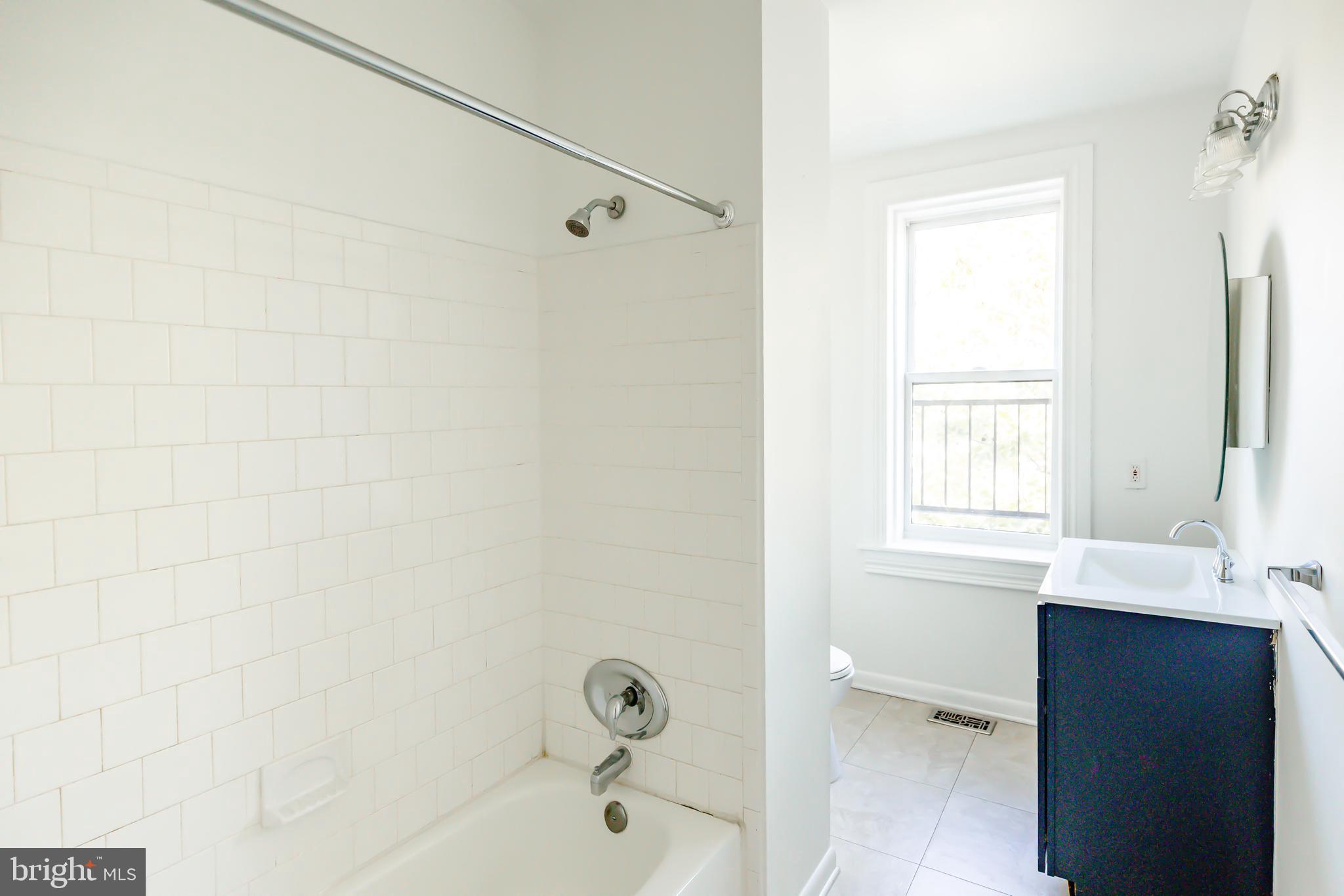 HOLLINS MARKET - Residential Lease