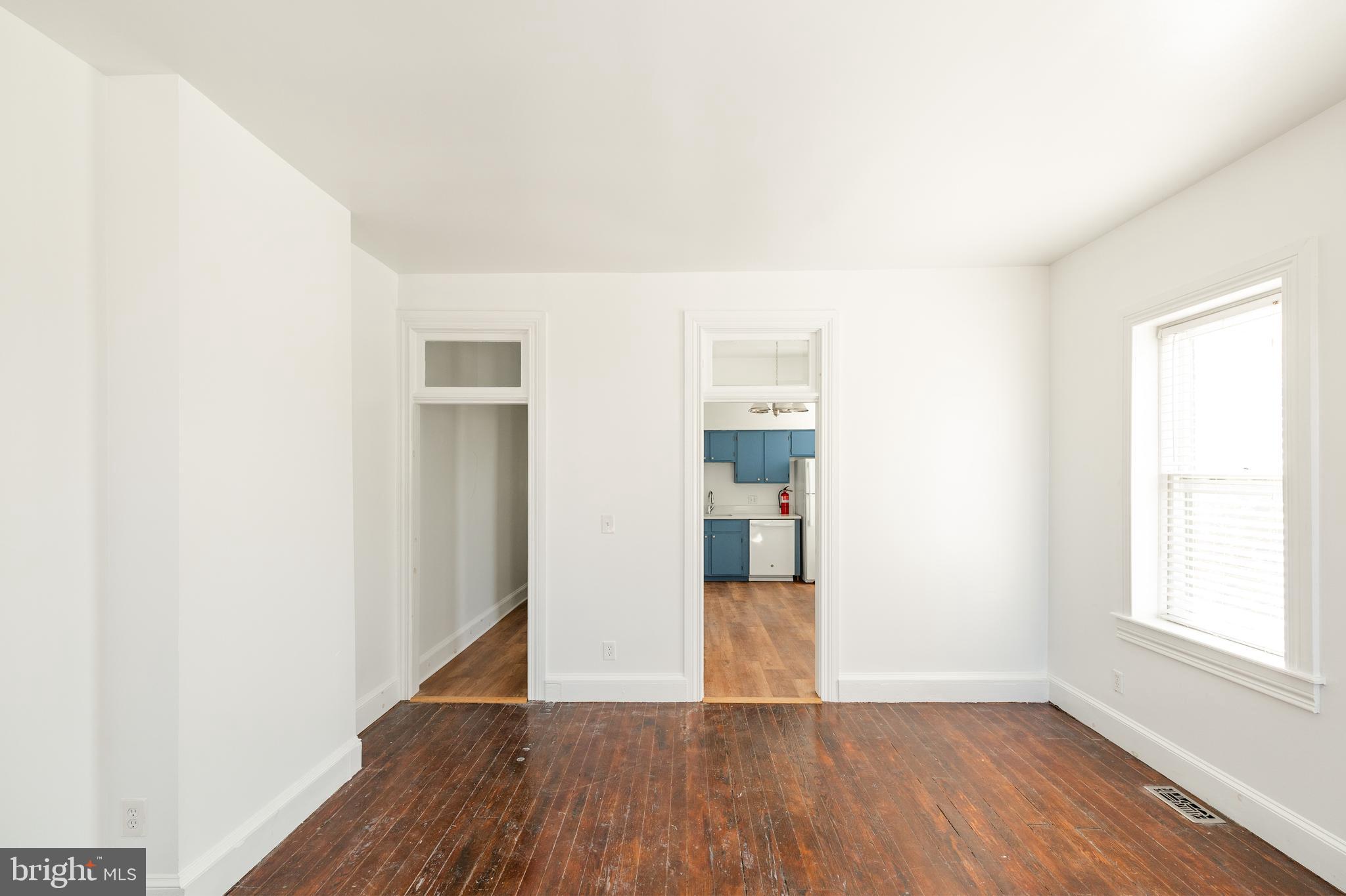 HOLLINS MARKET - Residential Lease