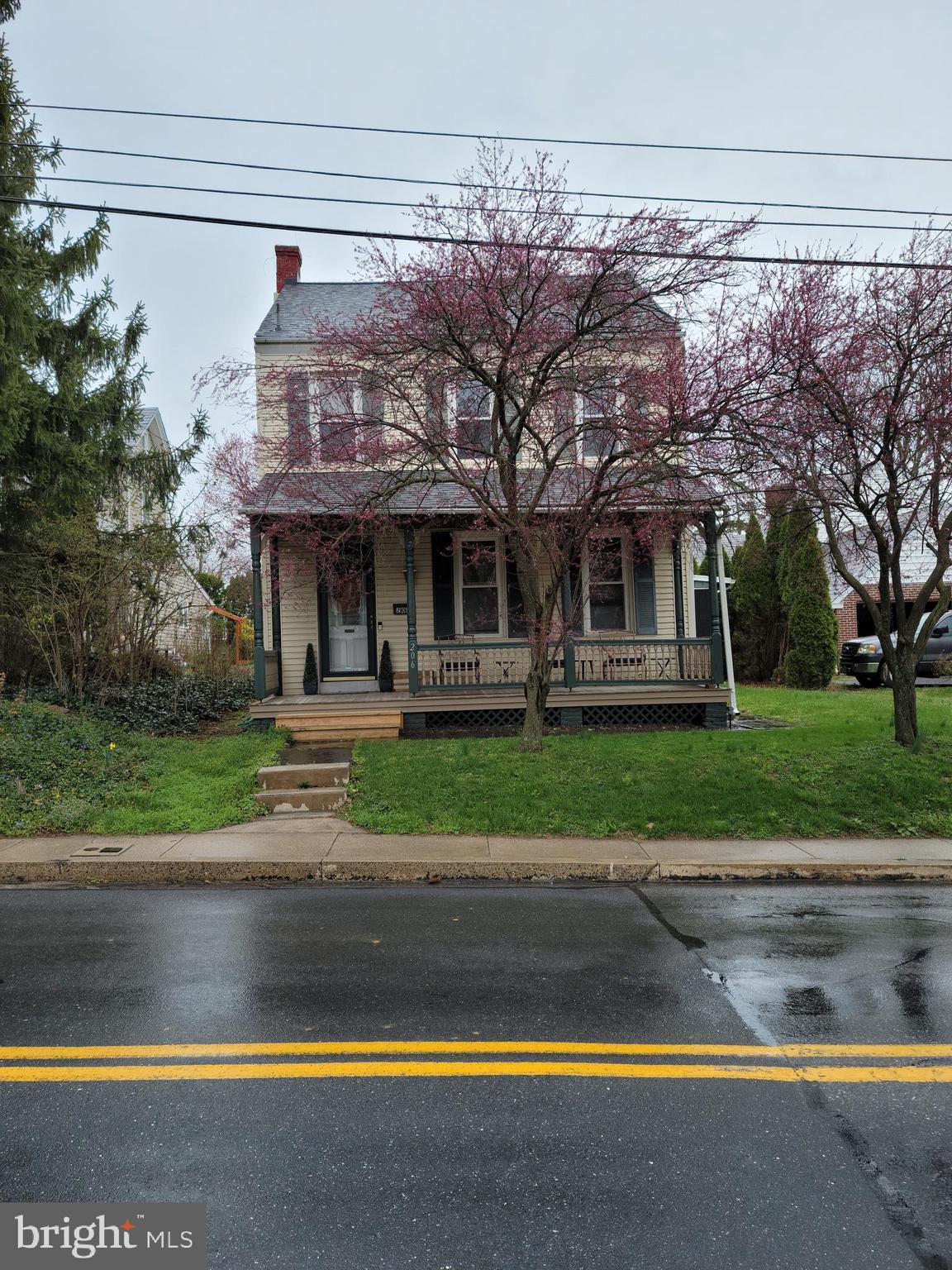Great location as it is two blocks away from Millersville University