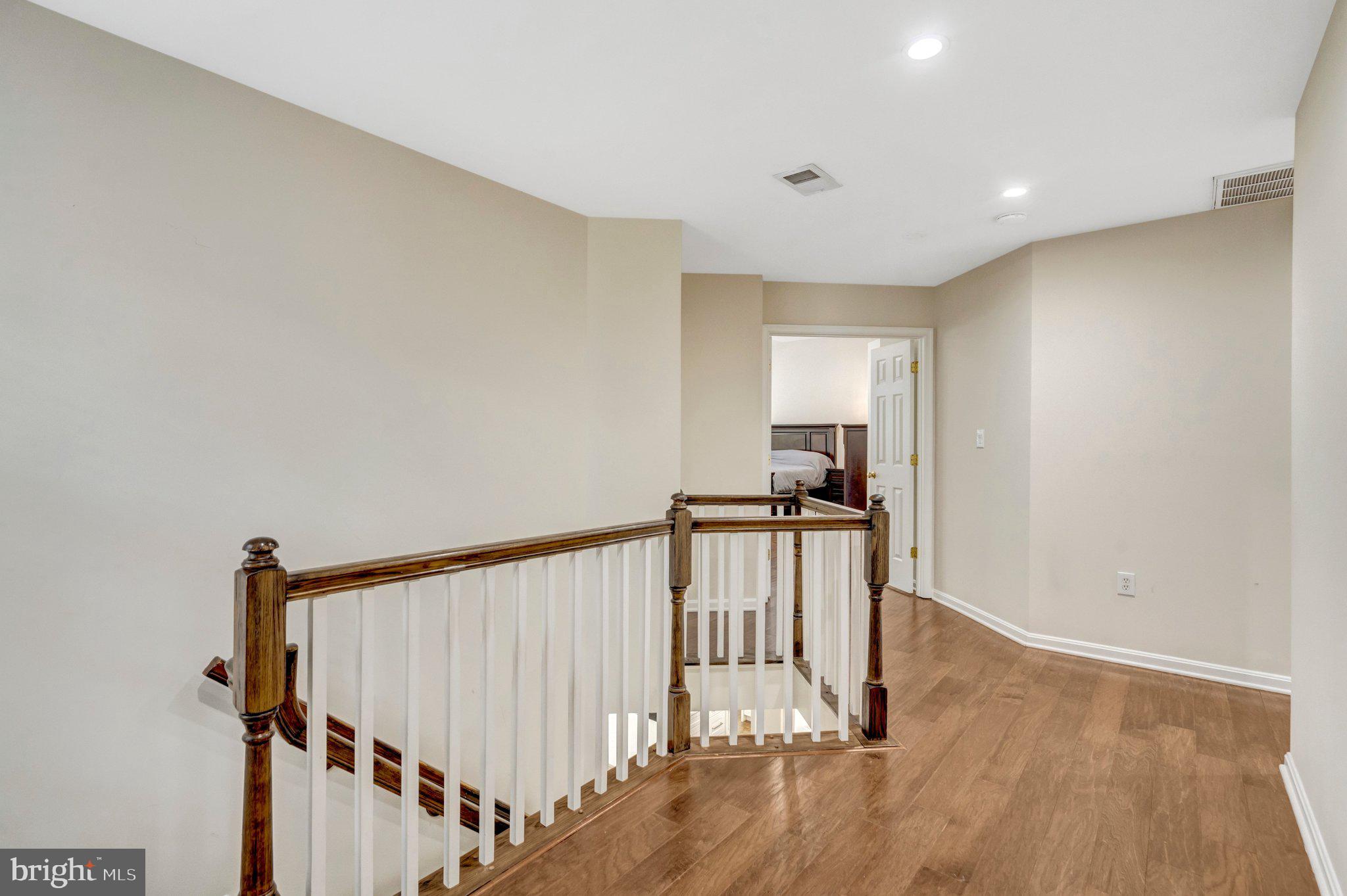 ROCKLAND VILLAGE - Residential