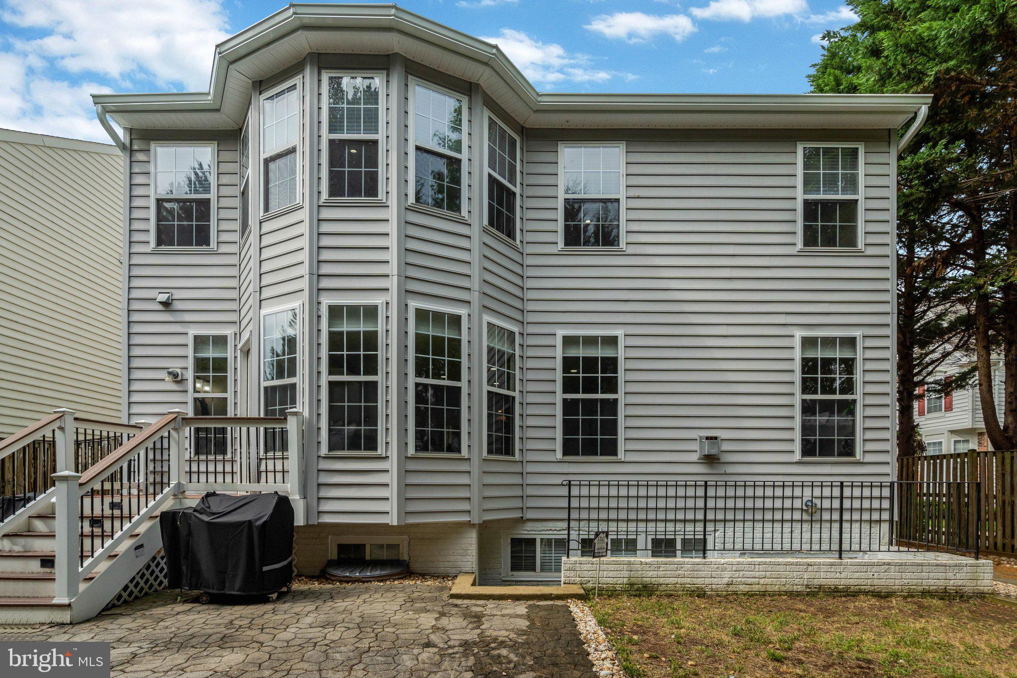 ROCKLAND VILLAGE - Residential