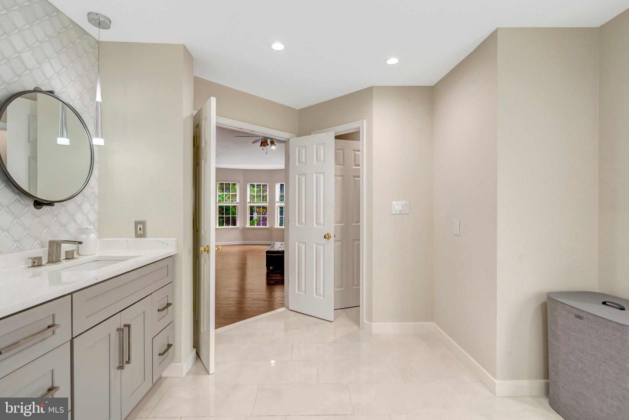 ROCKLAND VILLAGE - Residential
