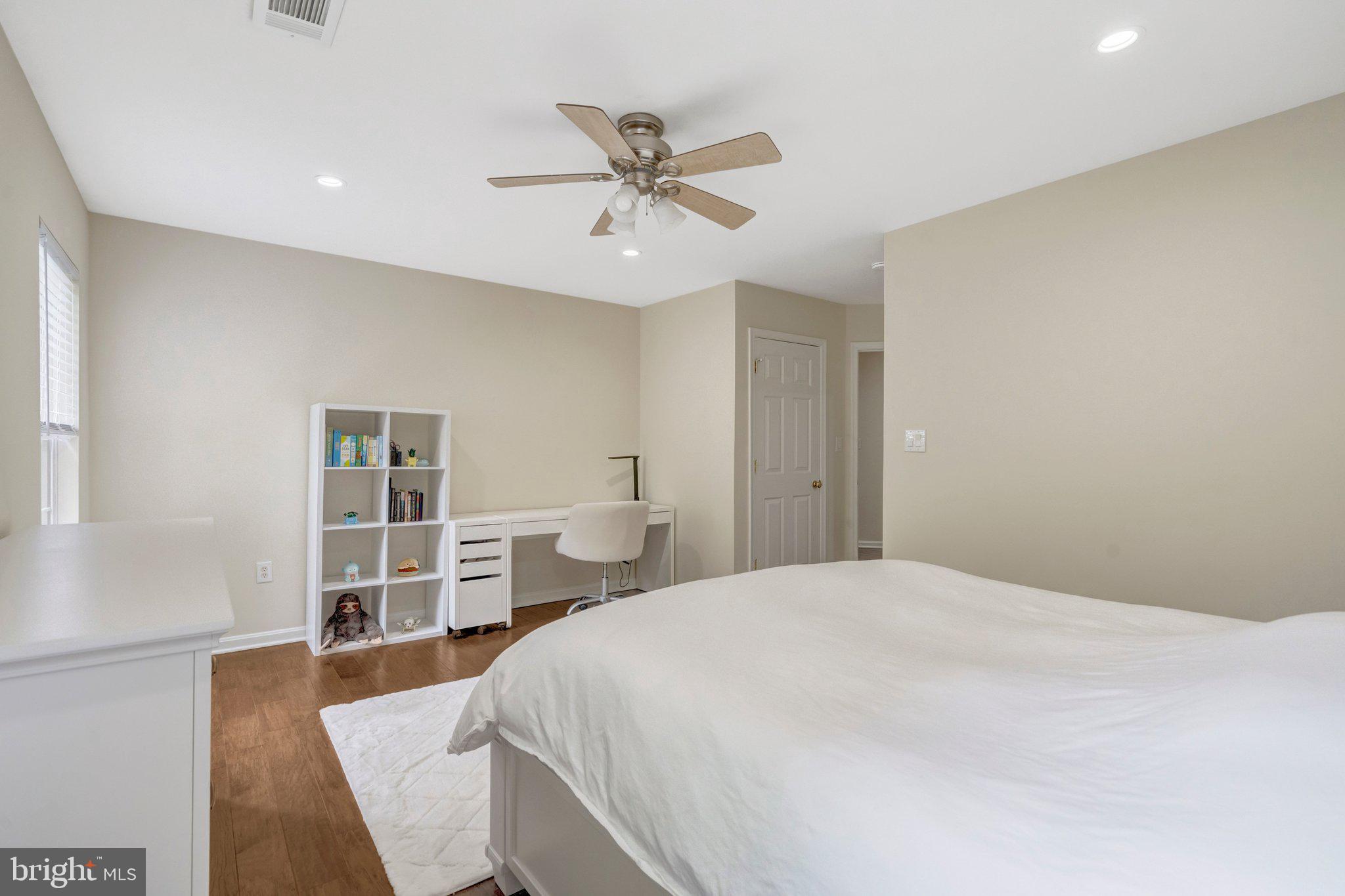 ROCKLAND VILLAGE - Residential